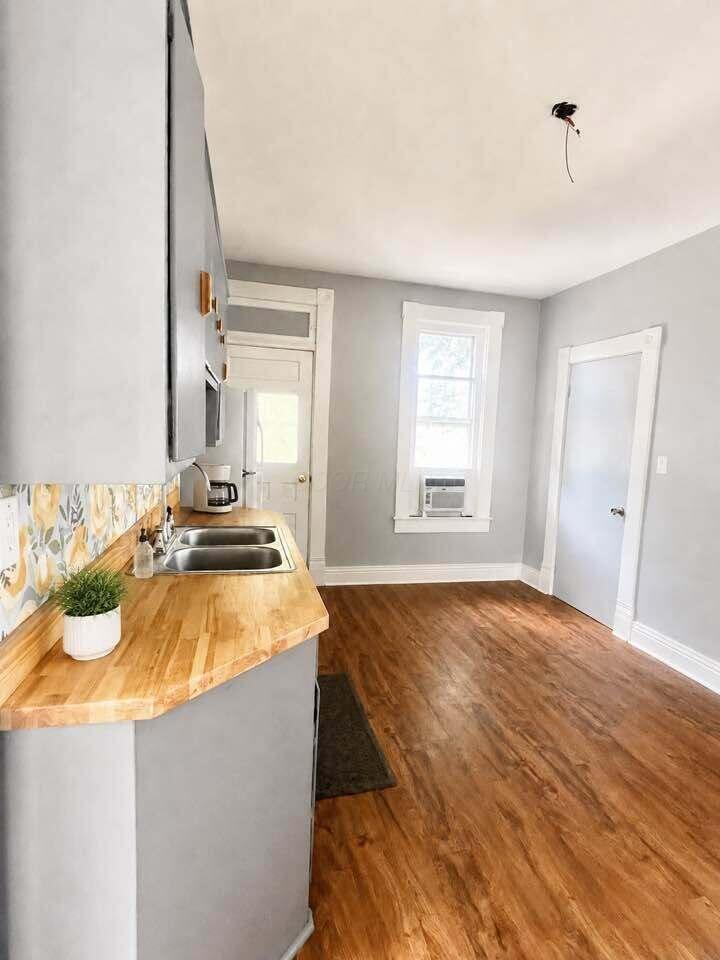 1225 E Chestnut Street Property Photo 7