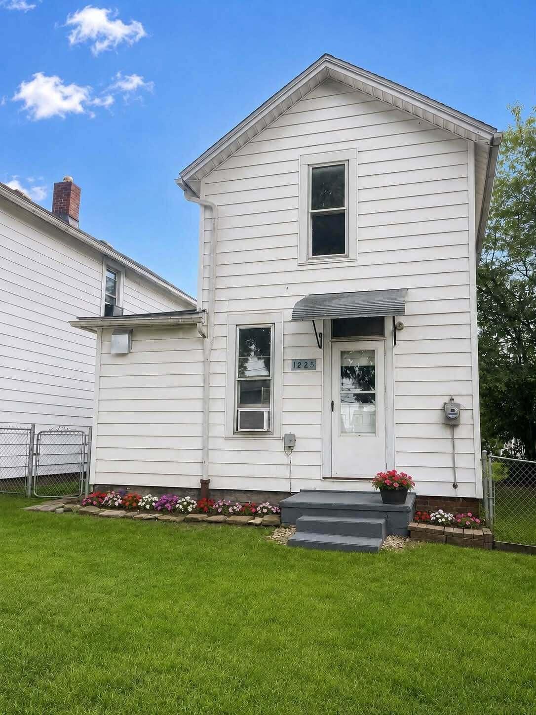 1225 E Chestnut Street Property Photo 18