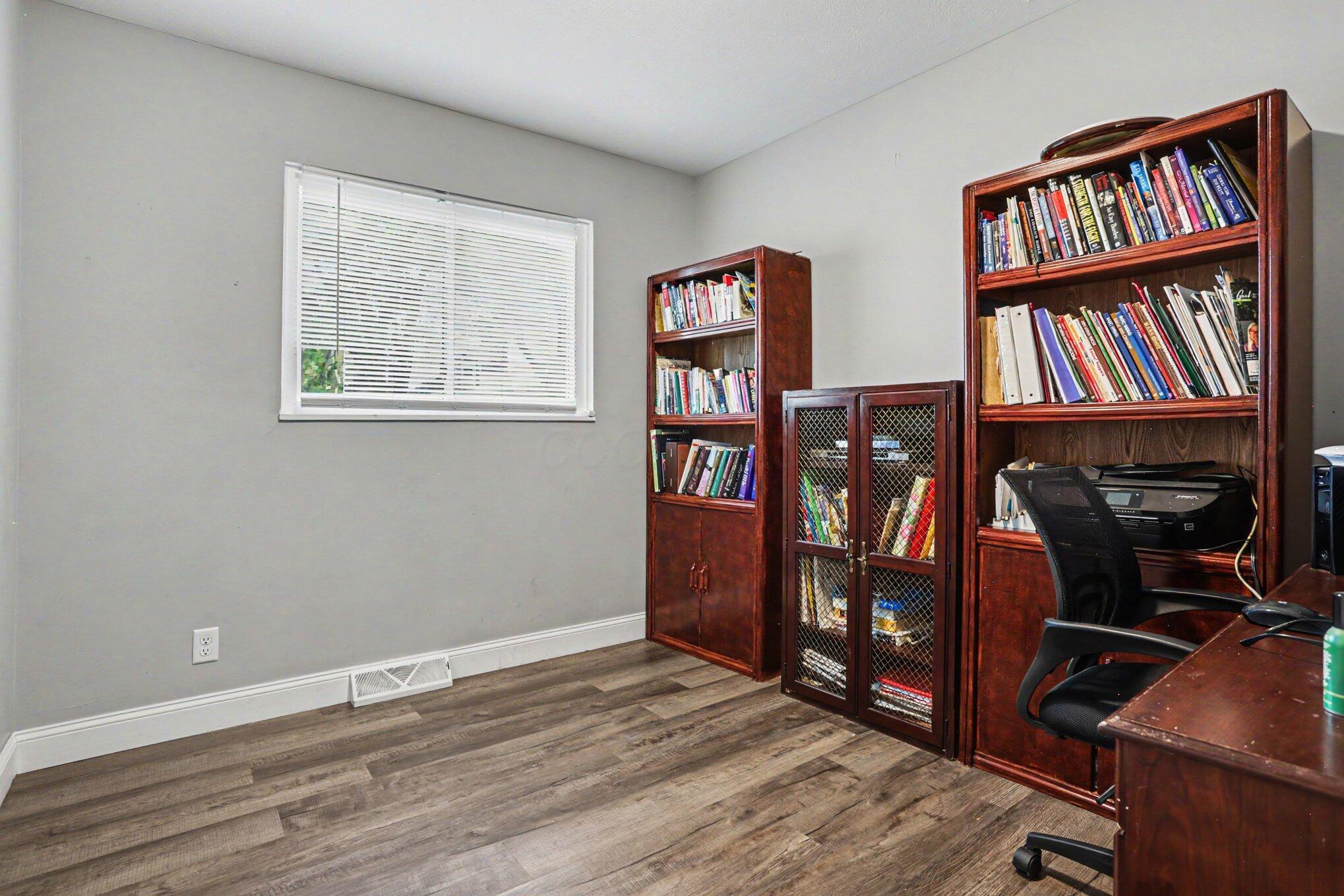 1280 Smith Road Property Photo 17