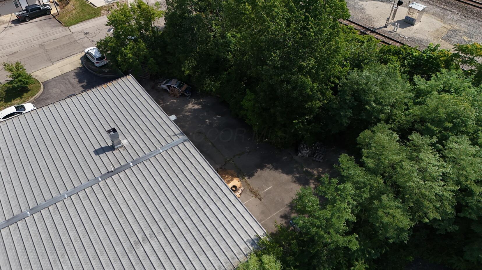 226021825 Property Photo 20
