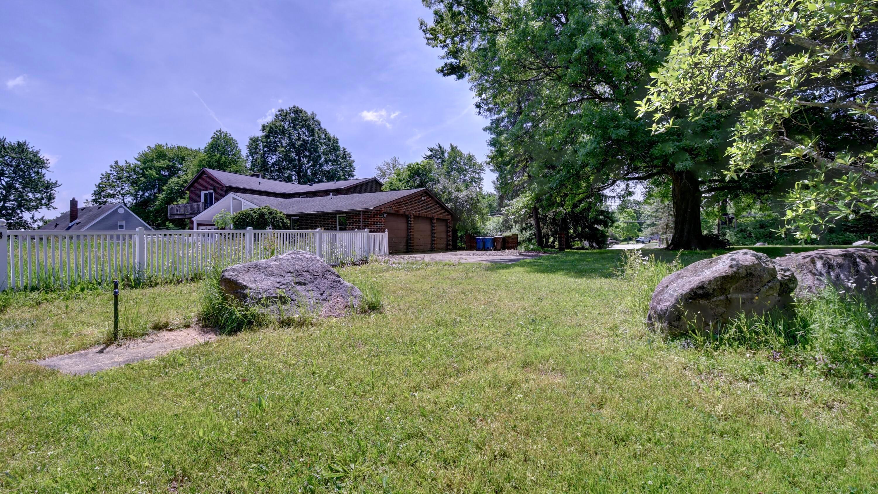 3973 Wadsworth Road Property Photo 10