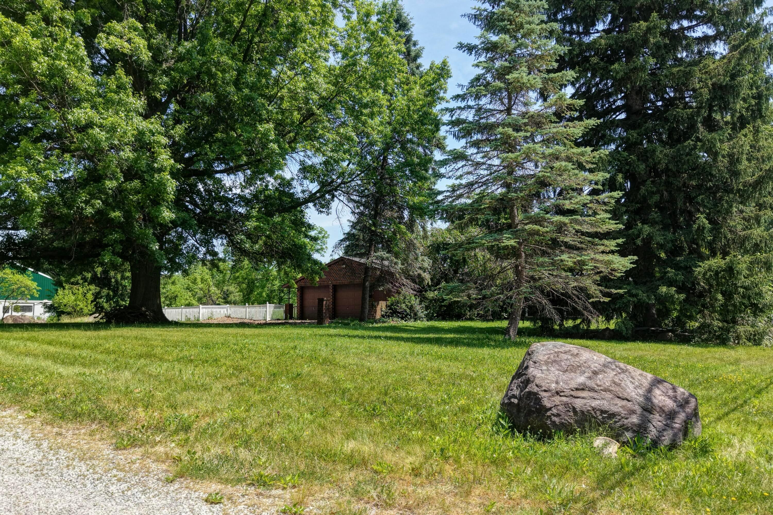 3973 Wadsworth Road Property Photo 13
