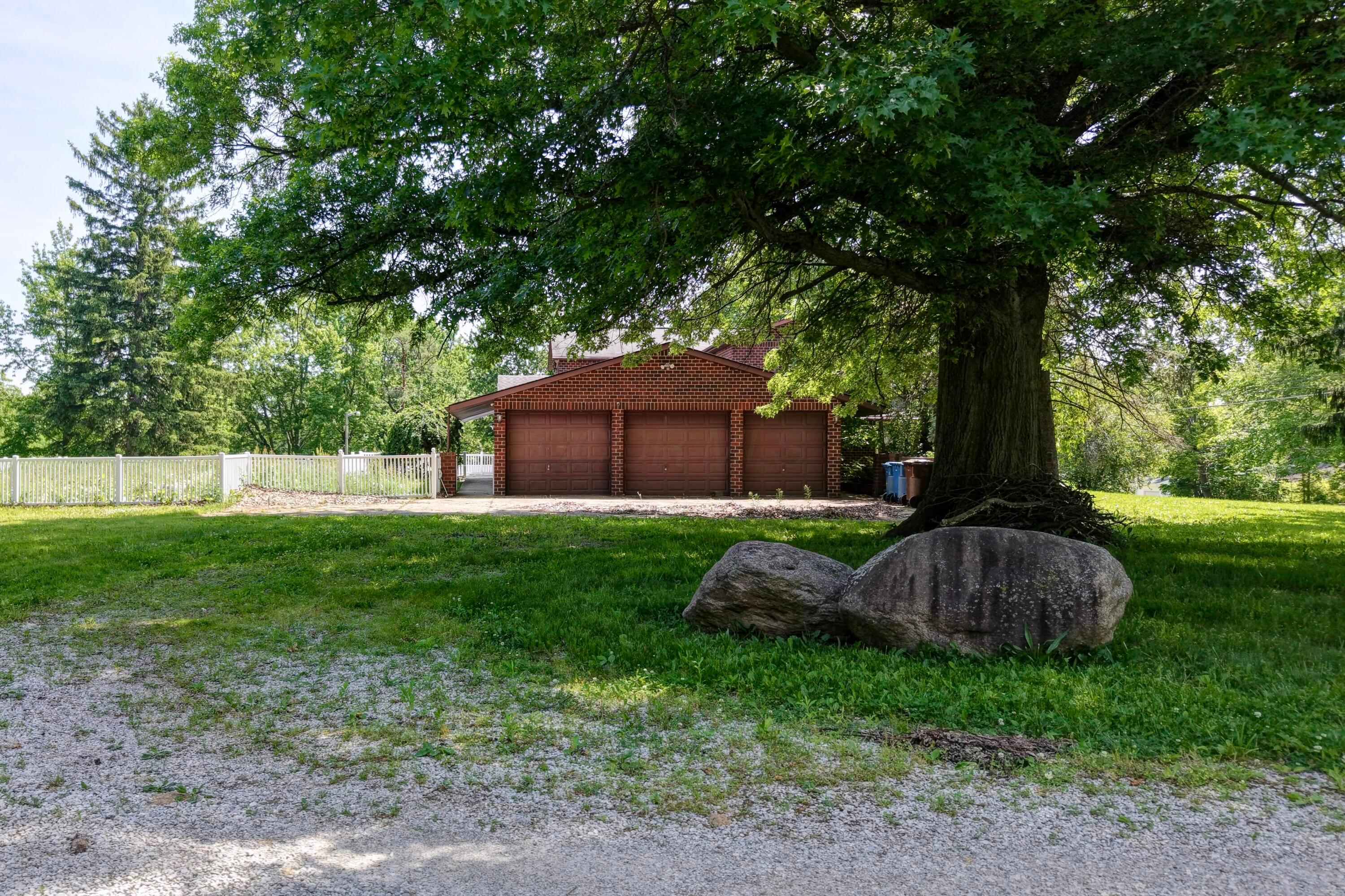 3973 Wadsworth Road Property Photo 15