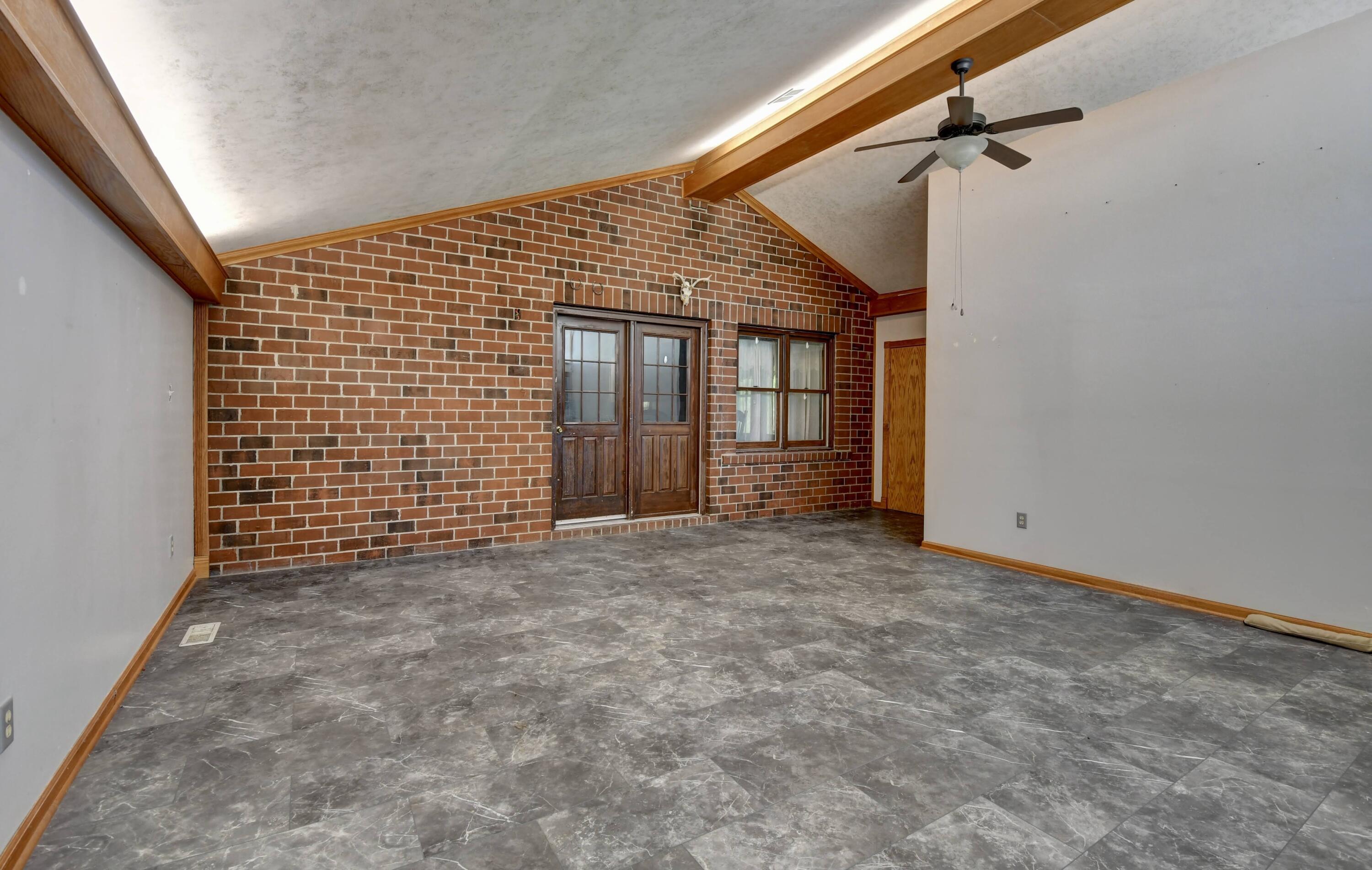 3973 Wadsworth Road Property Photo 18
