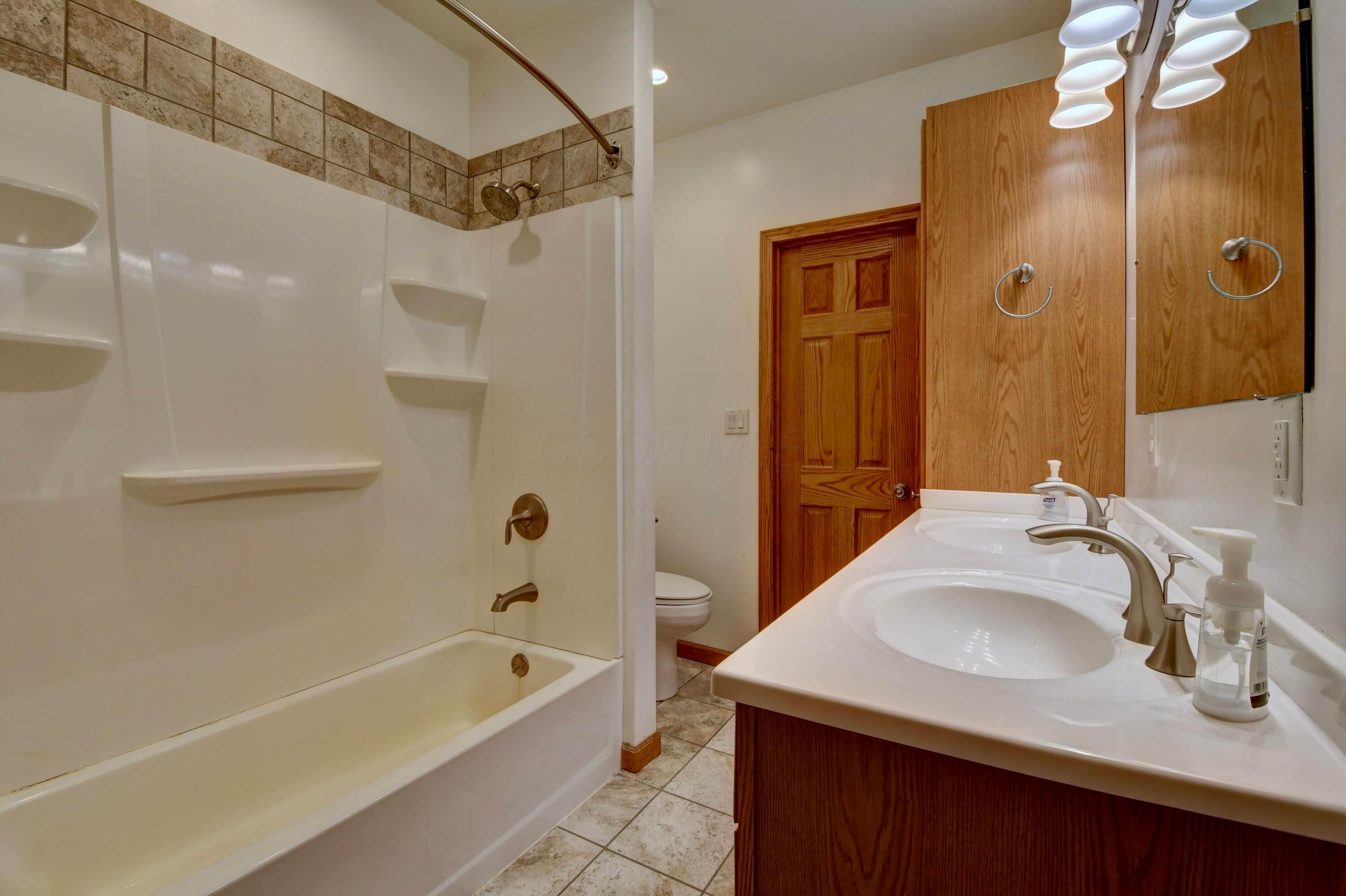 3993 Wadsworth Road Property Photo 19