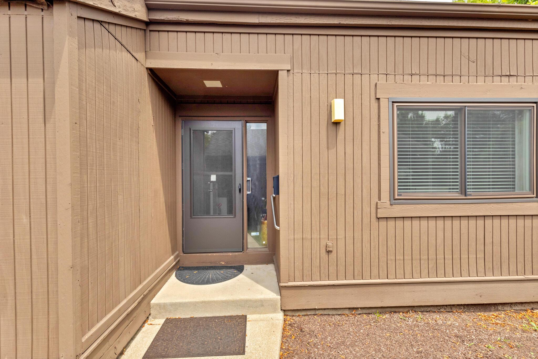 2049 Willow Glen Lane, B Property Photo 6