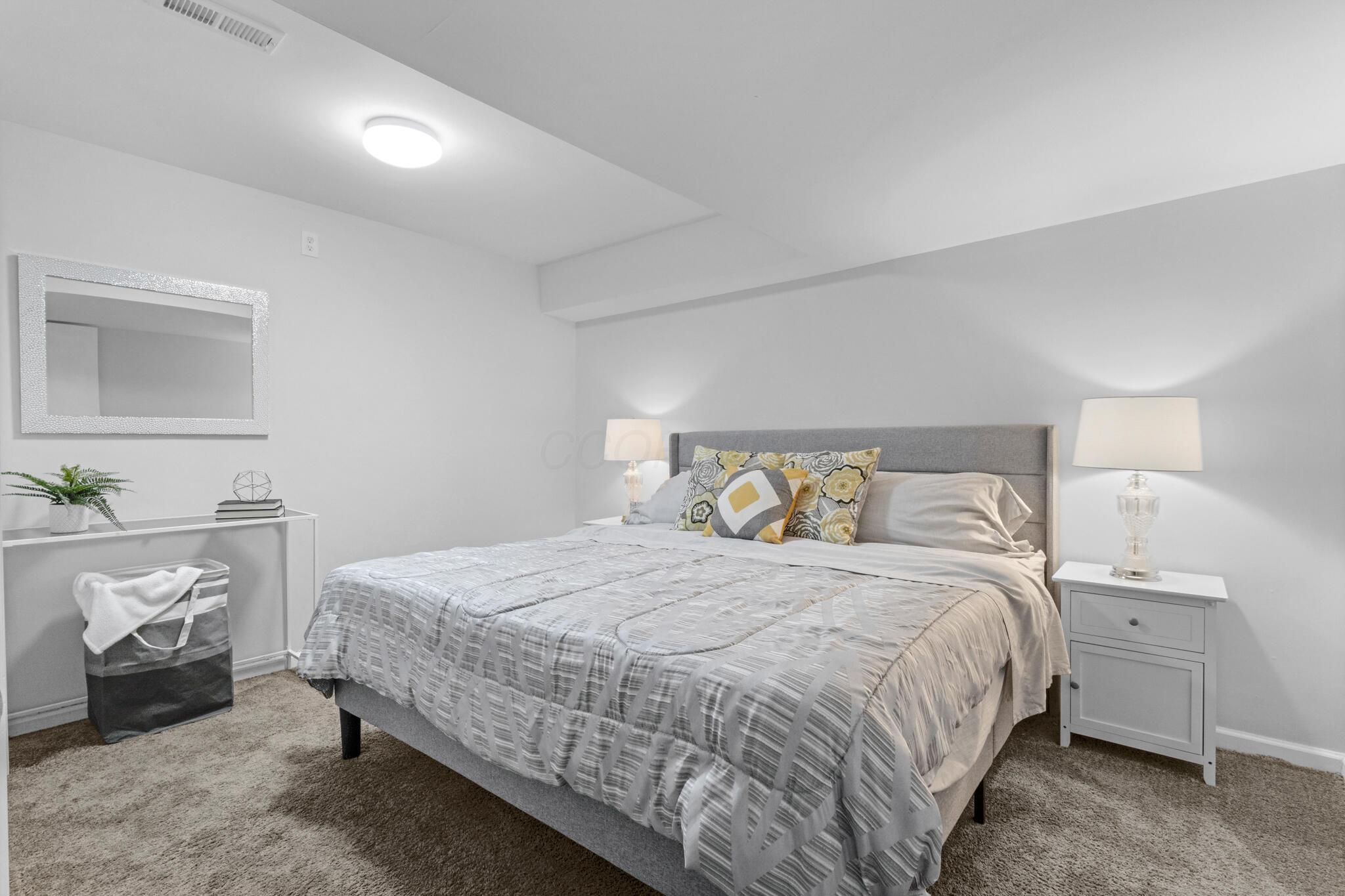 2049 Willow Glen Lane, B Property Photo 28