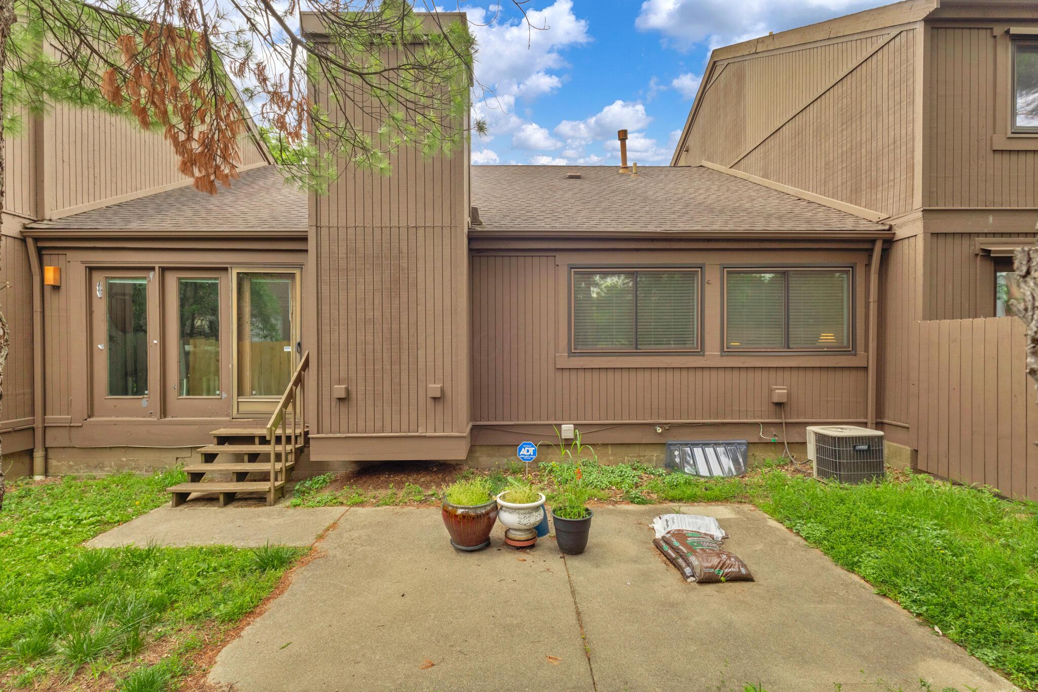 2049 Willow Glen Lane, B Property Photo 32