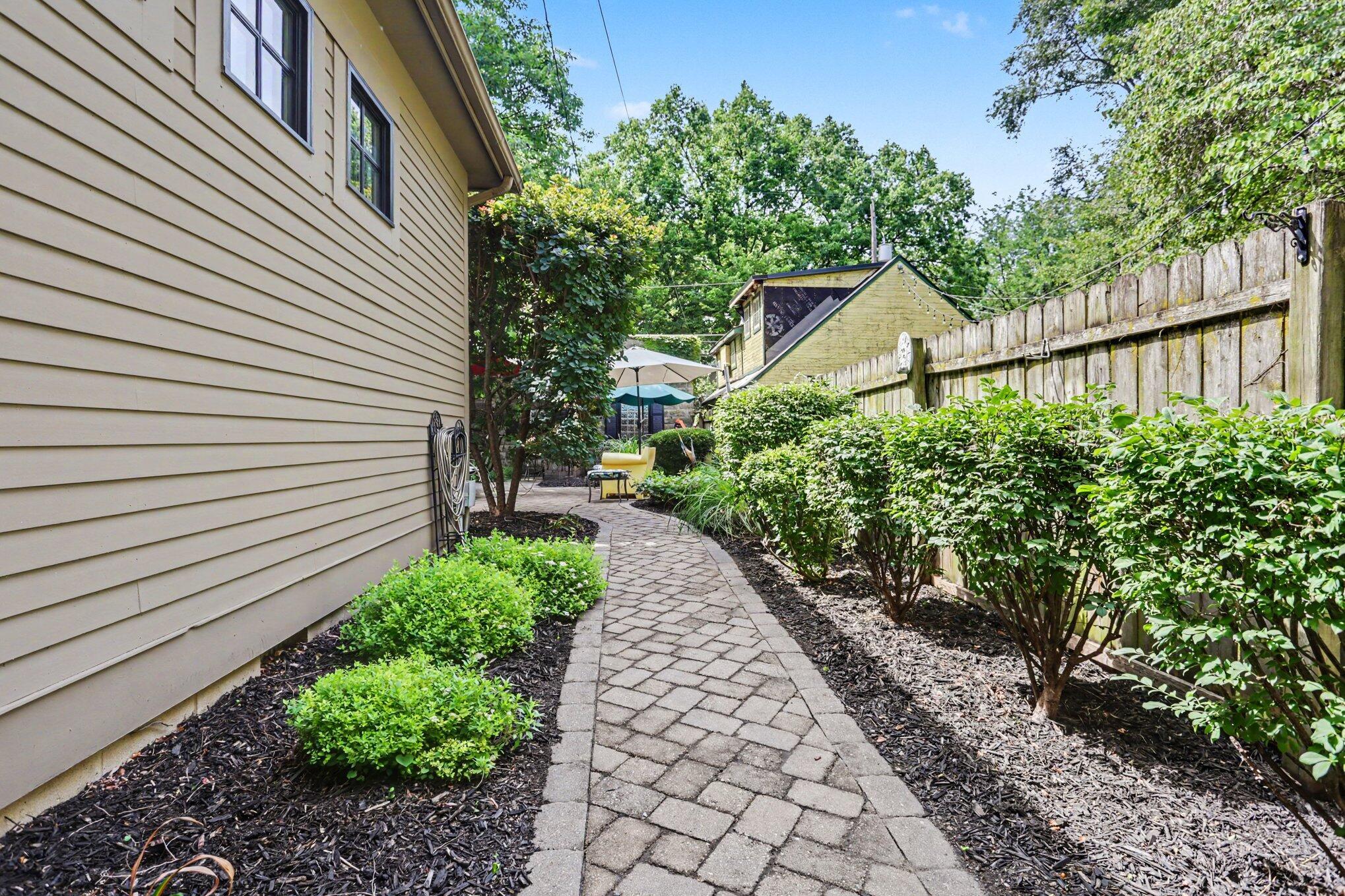 101 Warren Street Property Photo 33
