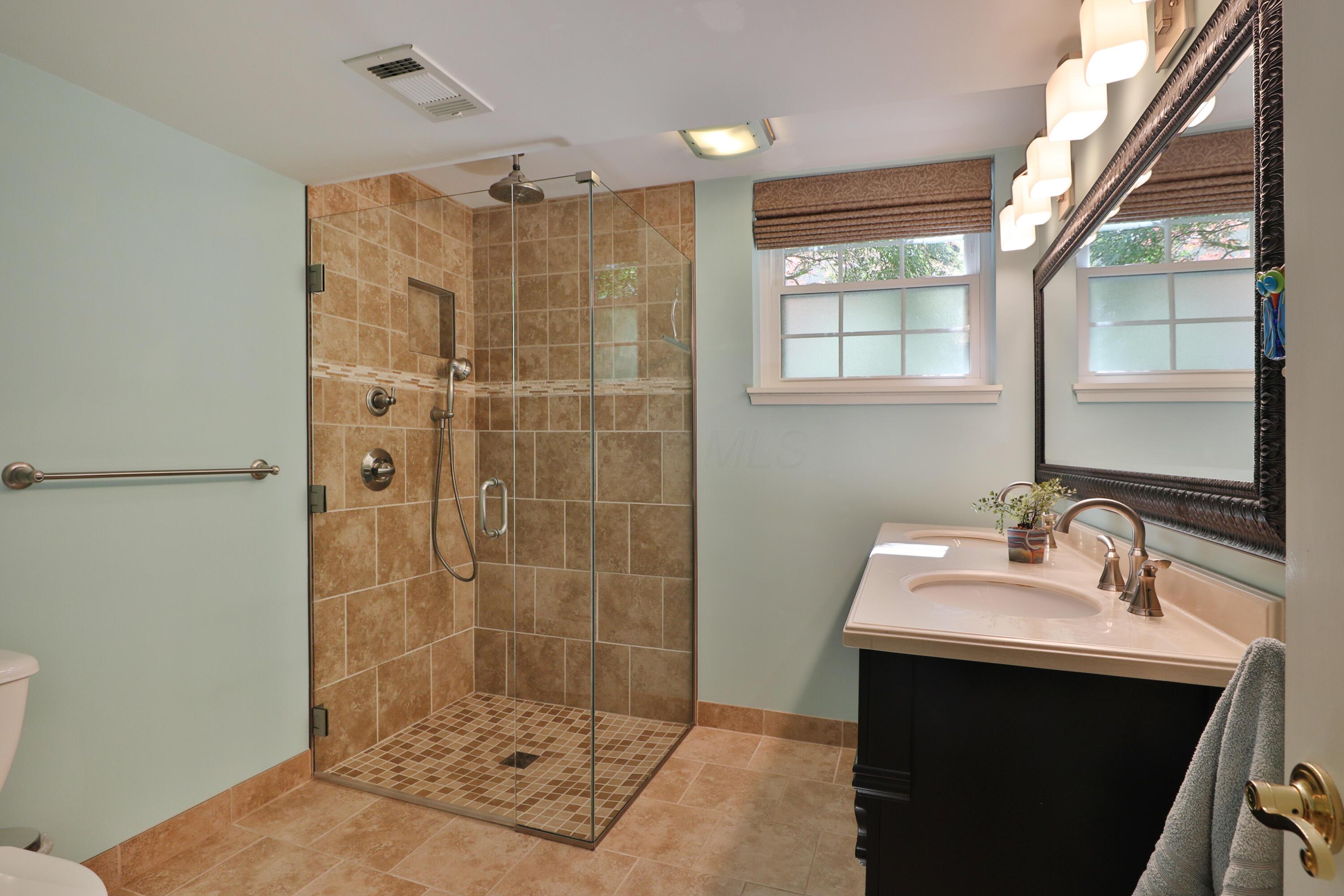 286 Beverly Place Property Photo 43