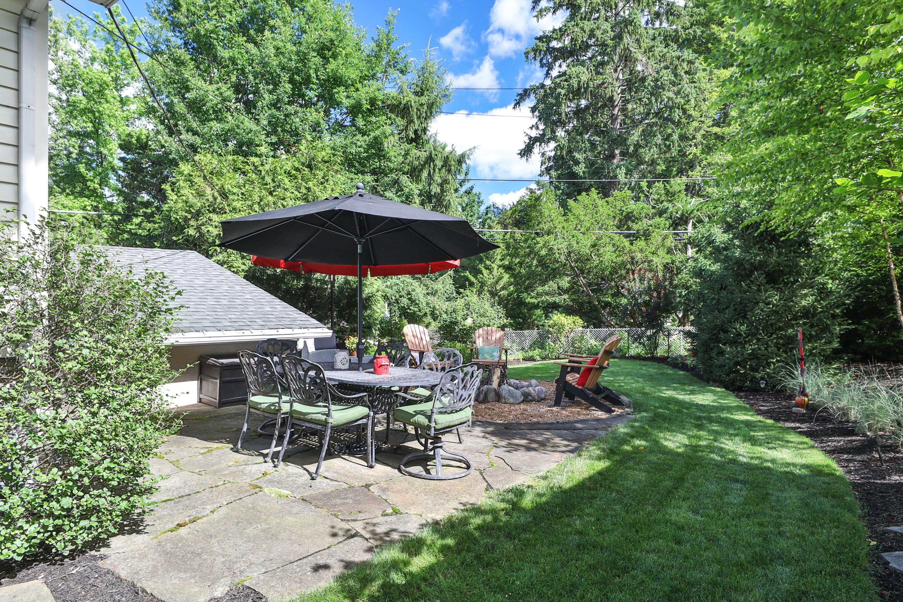 286 Beverly Place Property Photo 57