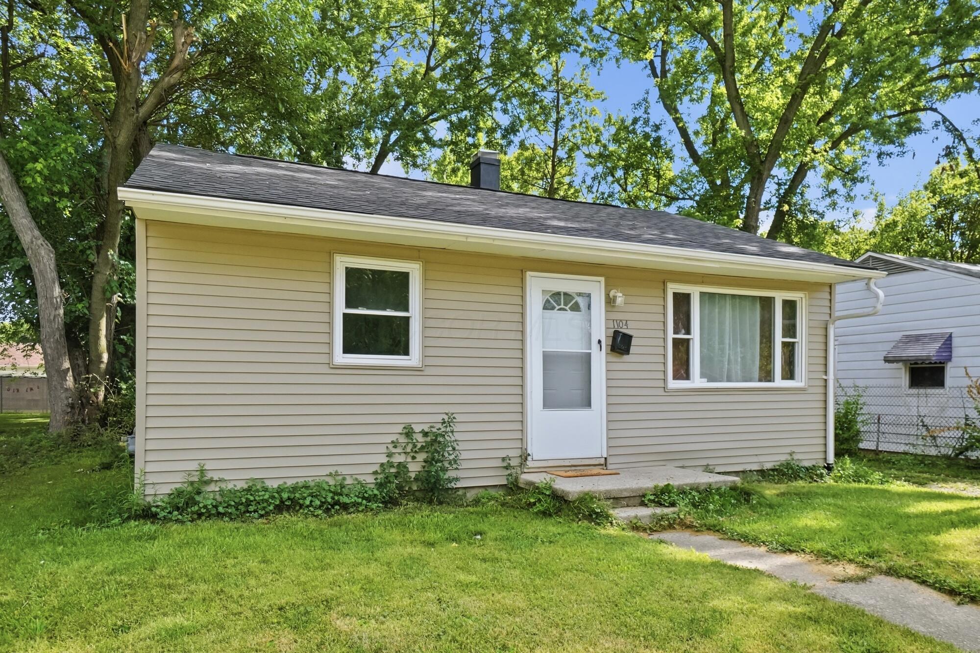 1104 Russell Avenue Property Photo 3