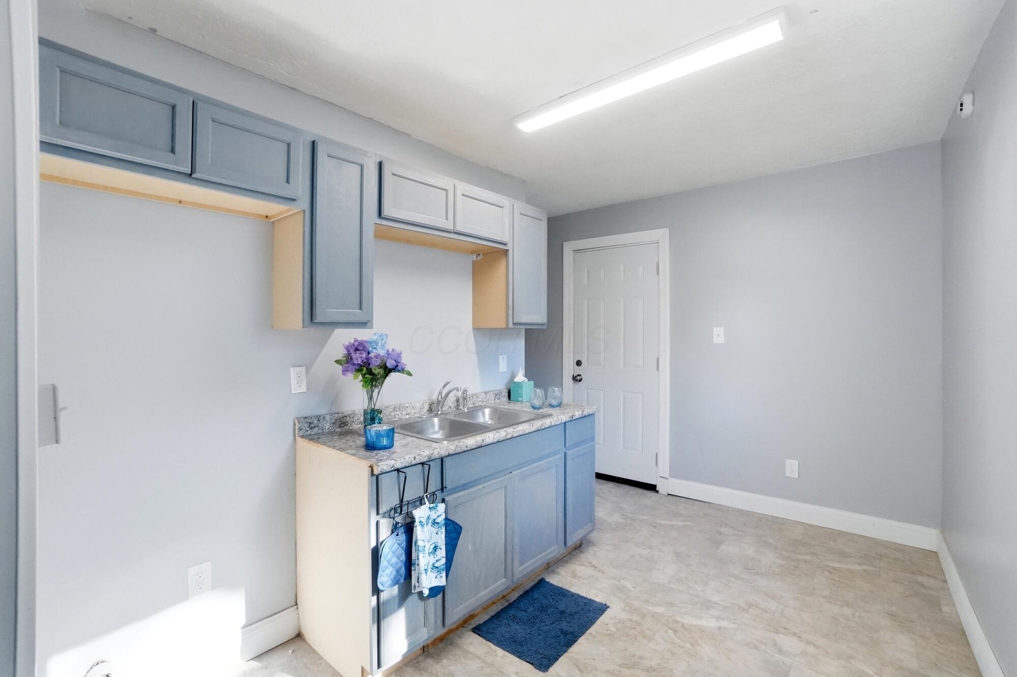 1104 Russell Avenue Property Photo 8