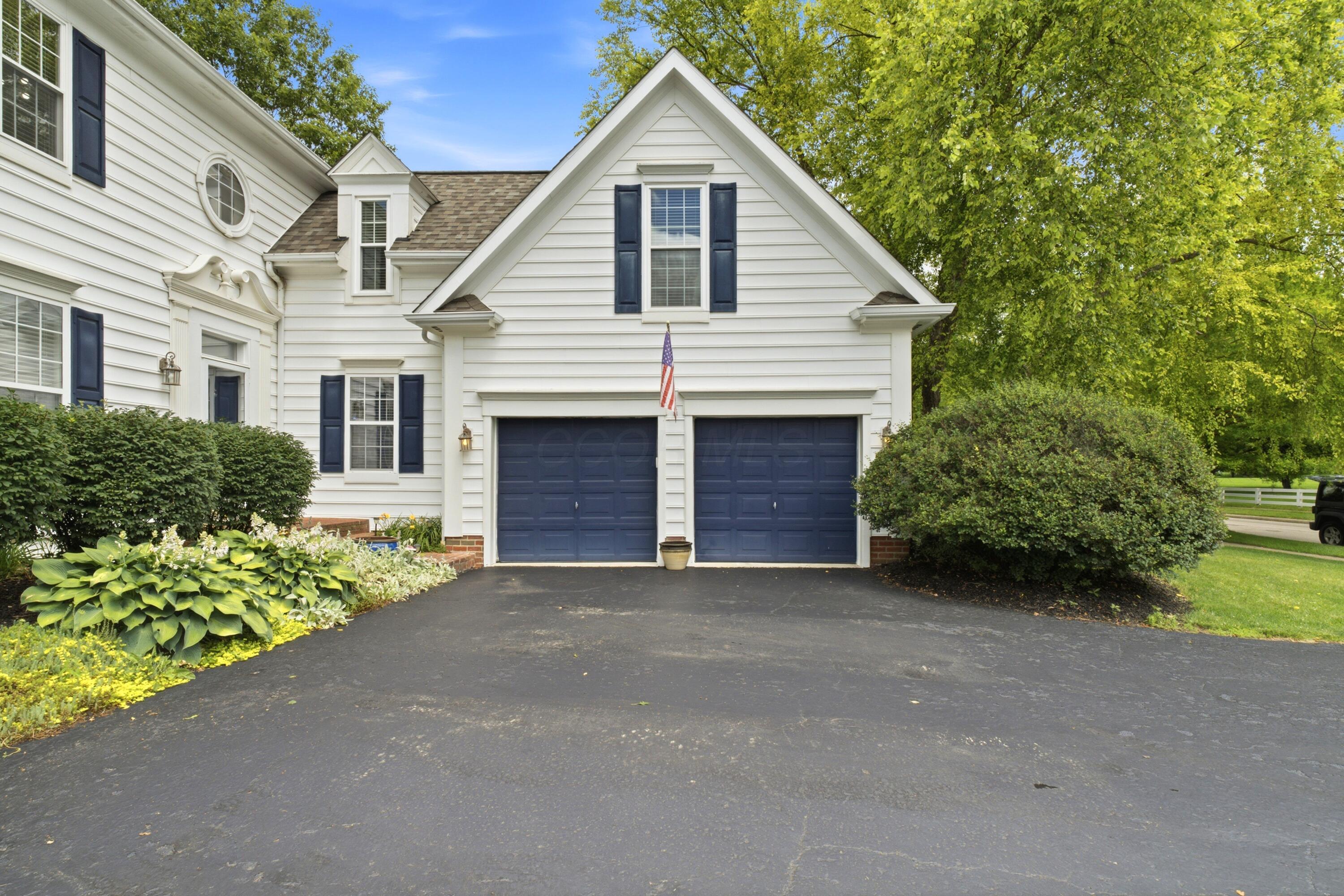 5069 Heath Gate Drive Property Photo 4