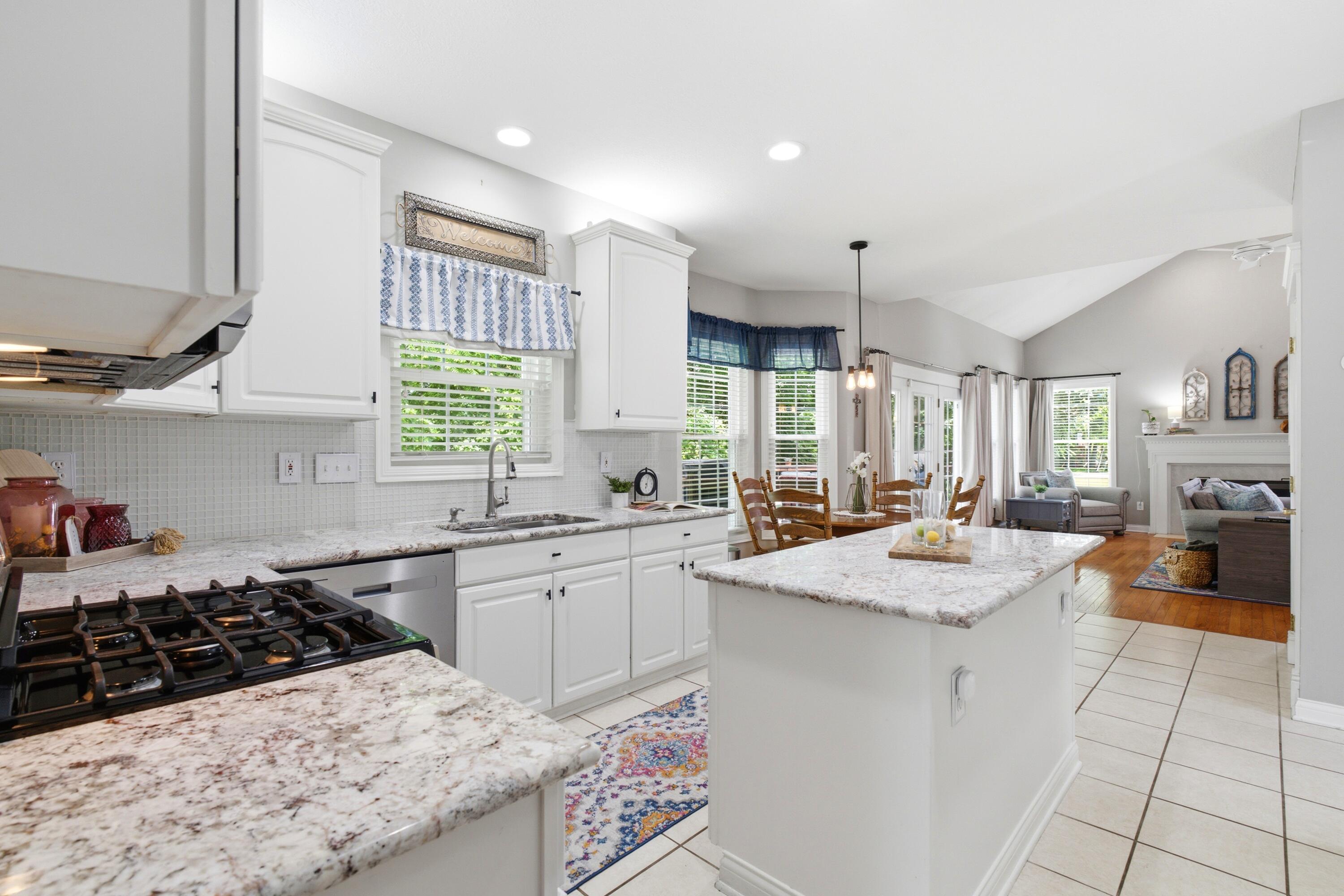 5069 Heath Gate Drive Property Photo 14