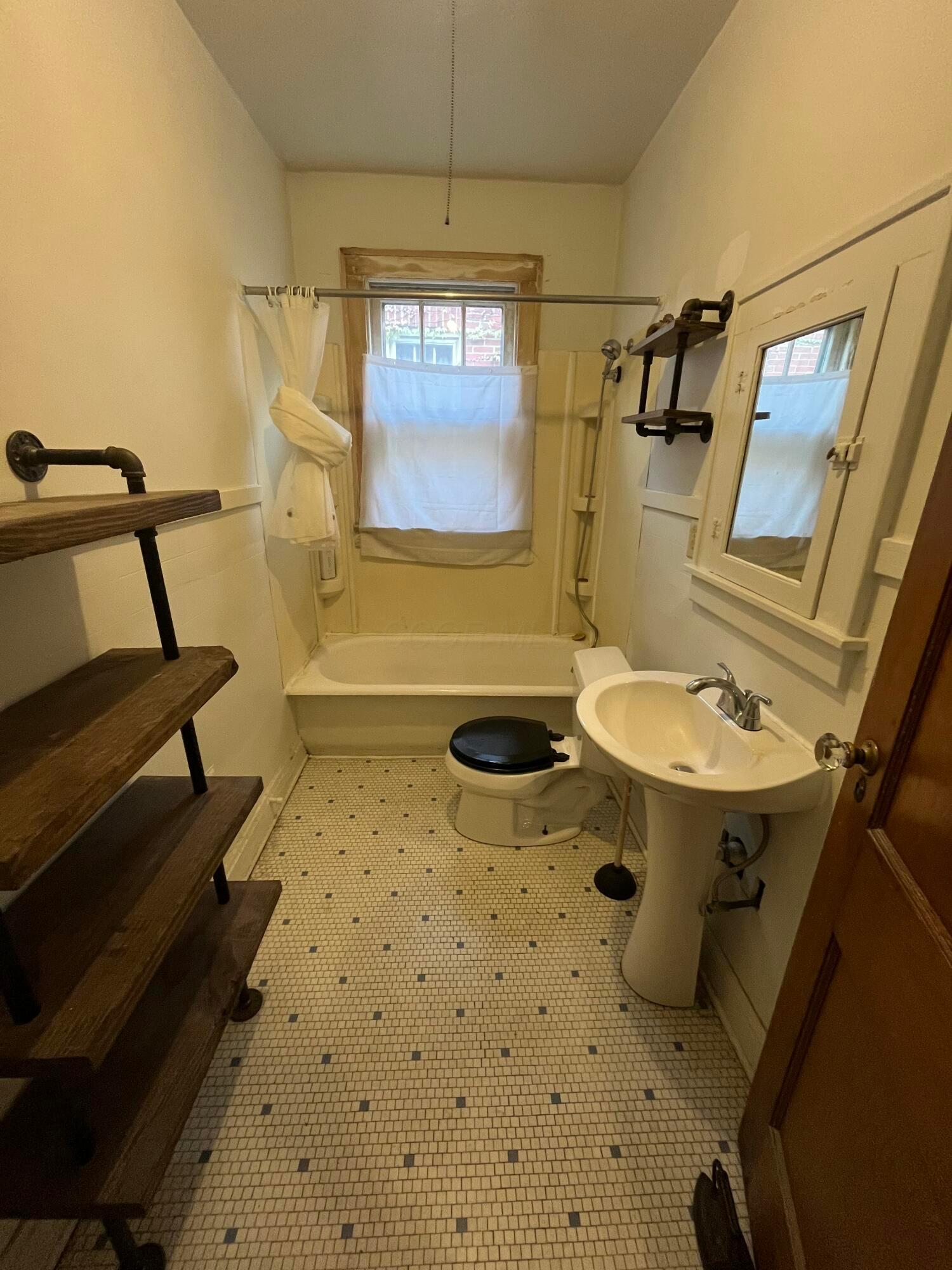 169 E Arcadia Avenue Property Photo 12