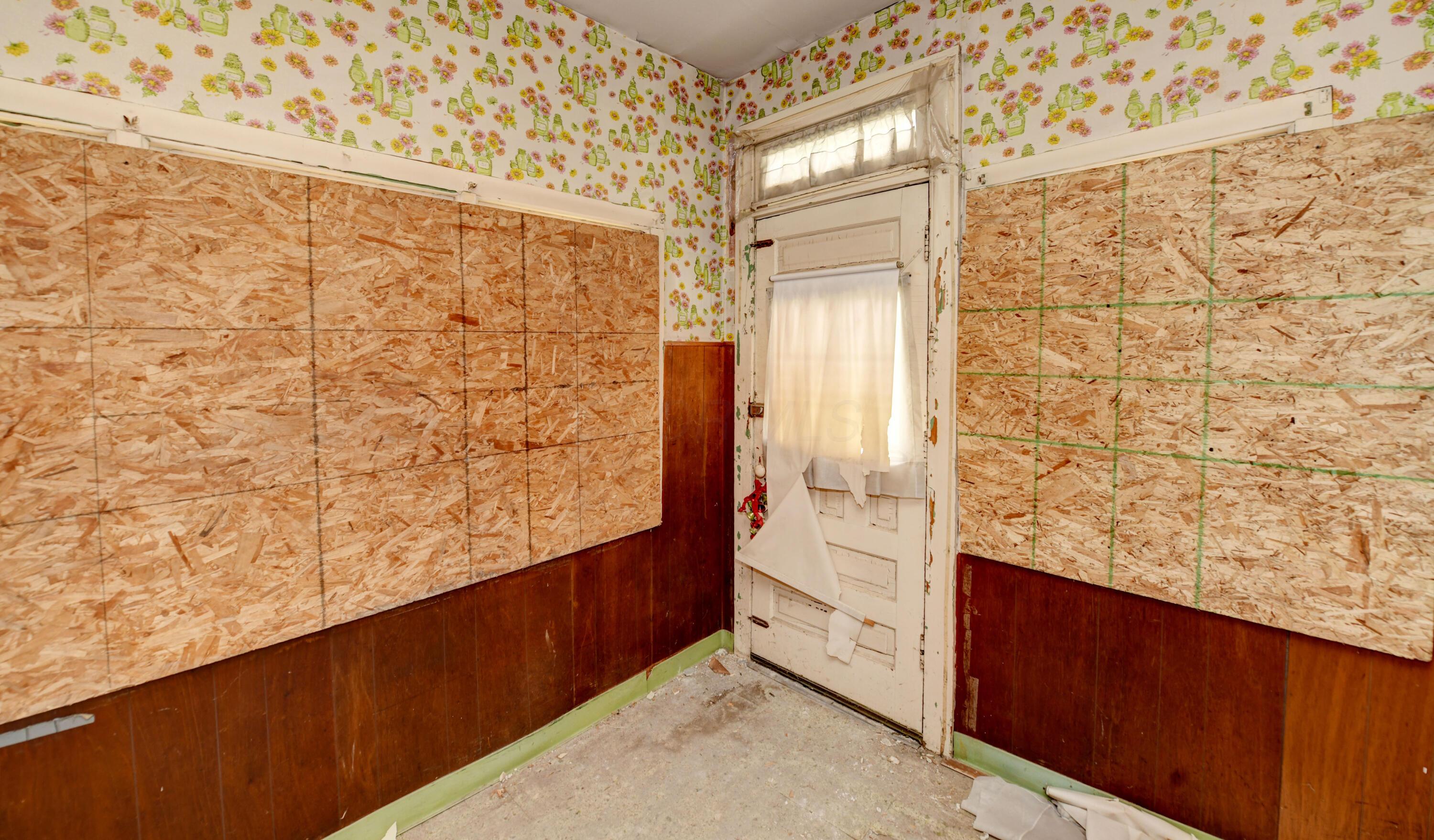 368 S Powell Avenue Property Photo 18