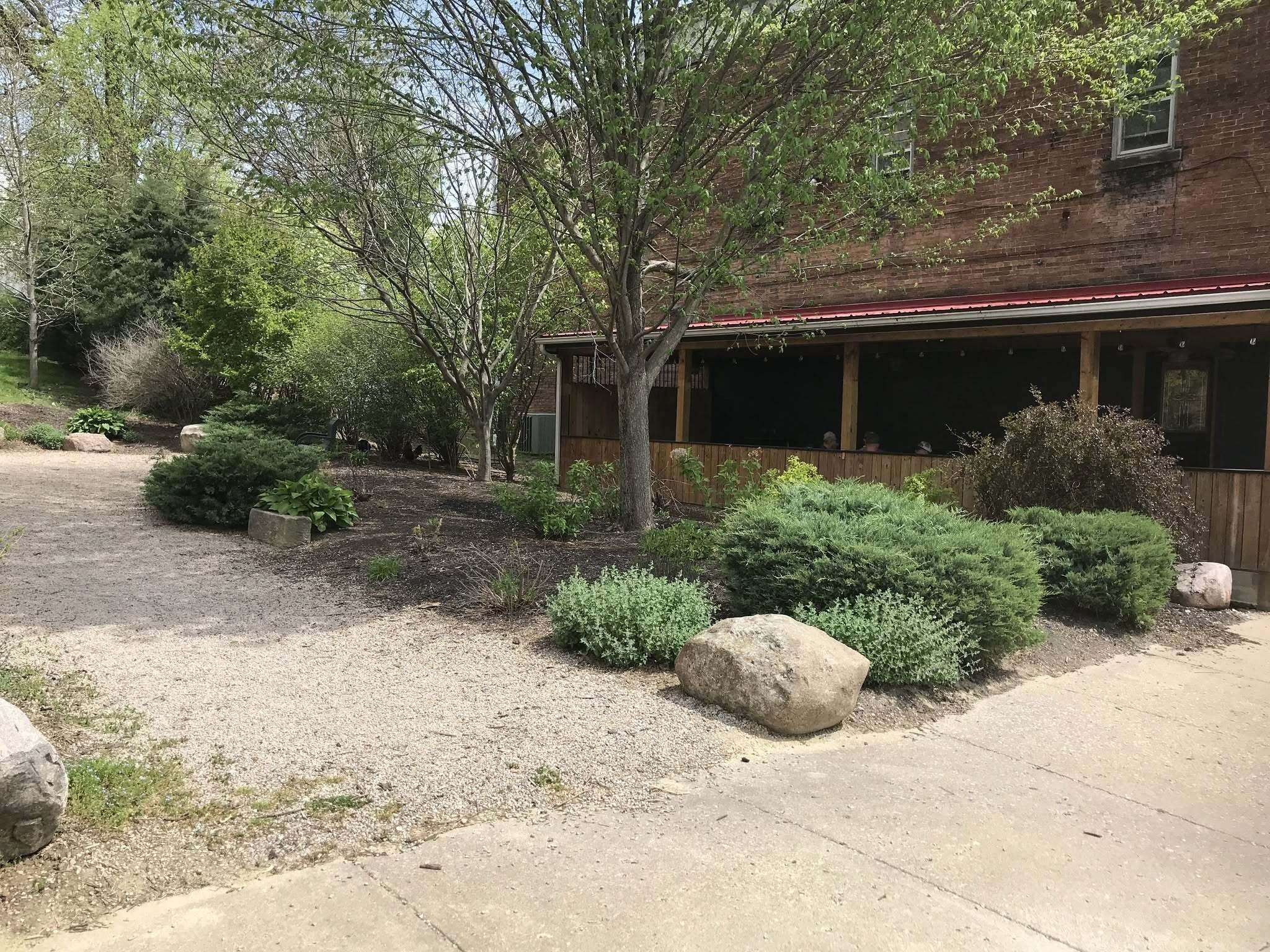 106 W Main Street Property Photo 4