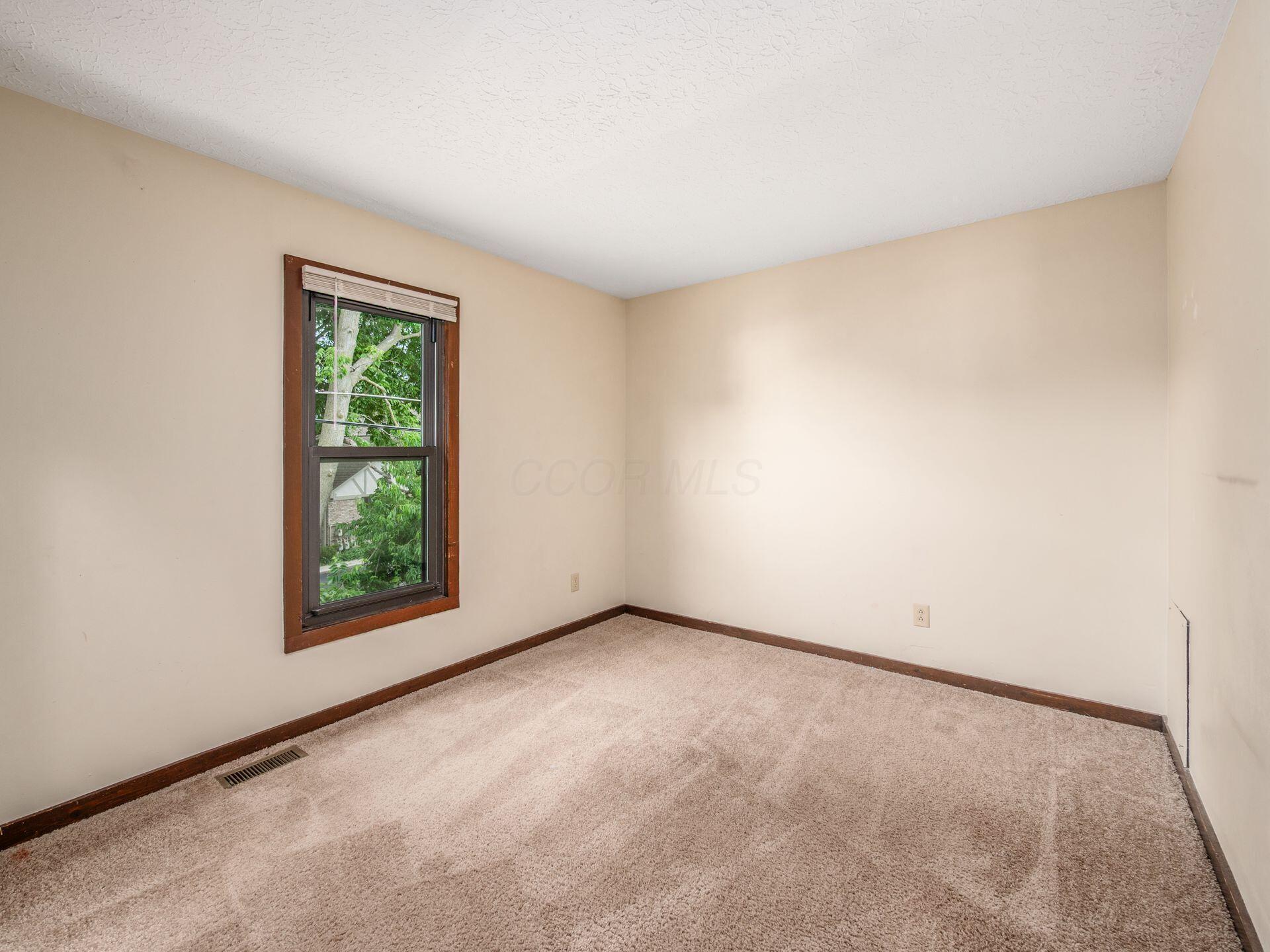 424 Edinburgh Road Property Photo 11