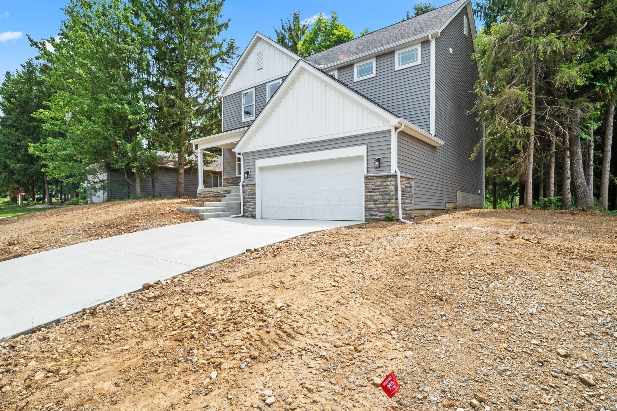 1612 Whispering Pine Lane Property Photo 4