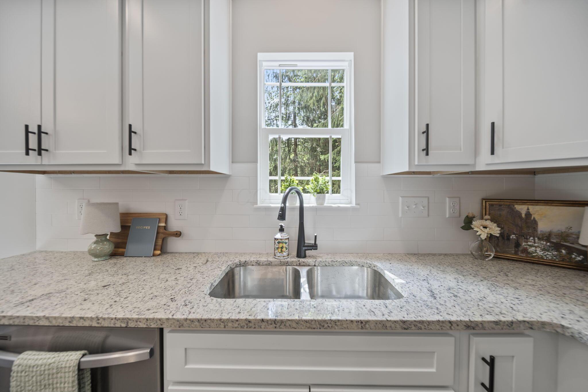 1612 Whispering Pine Lane Property Photo 18