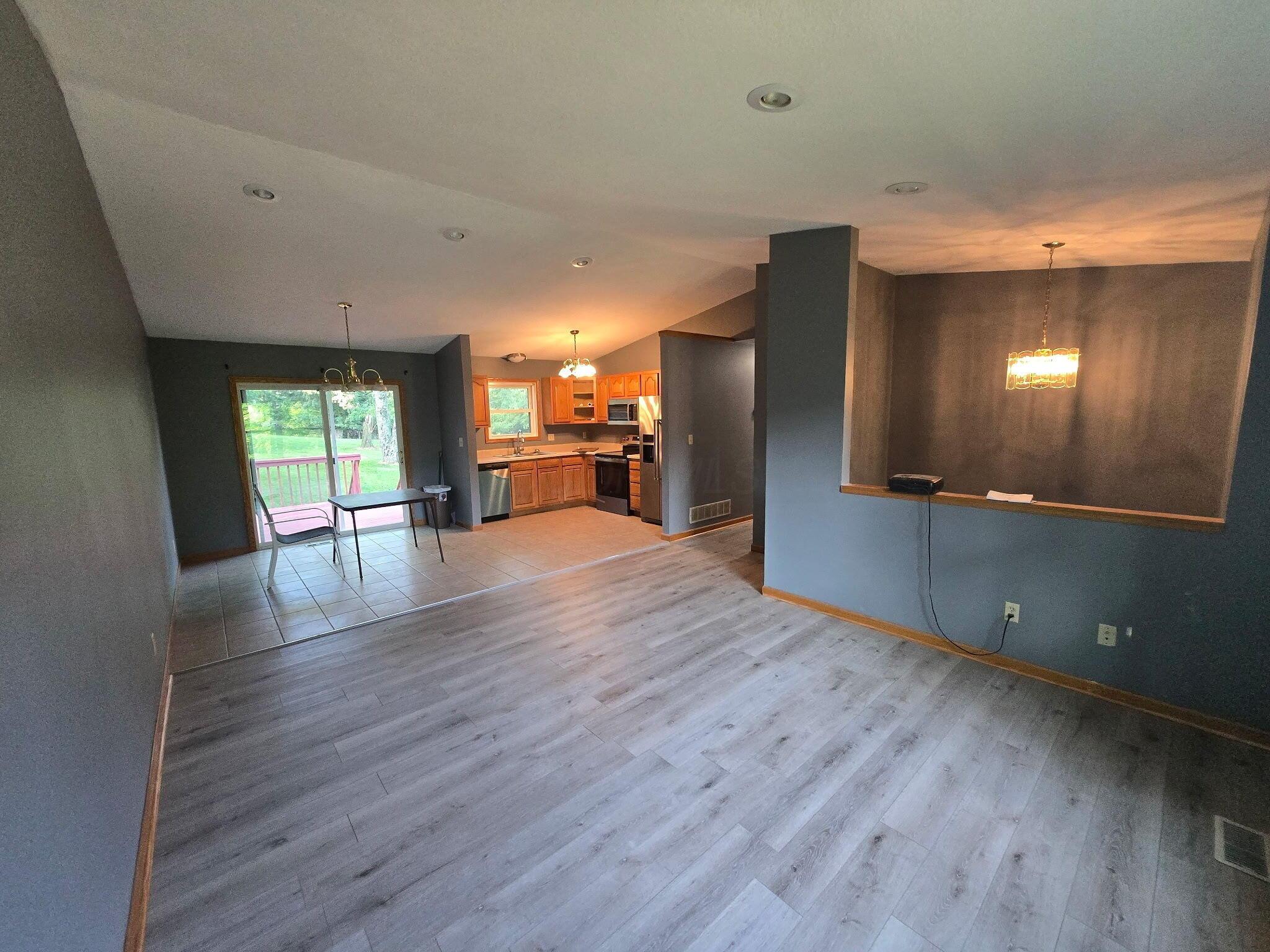 190 Crabapple Drive Property Photo 7