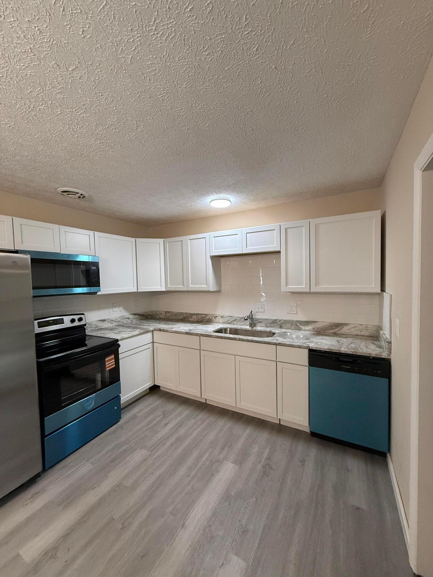 4475 Ellery Drive Property Photo 3