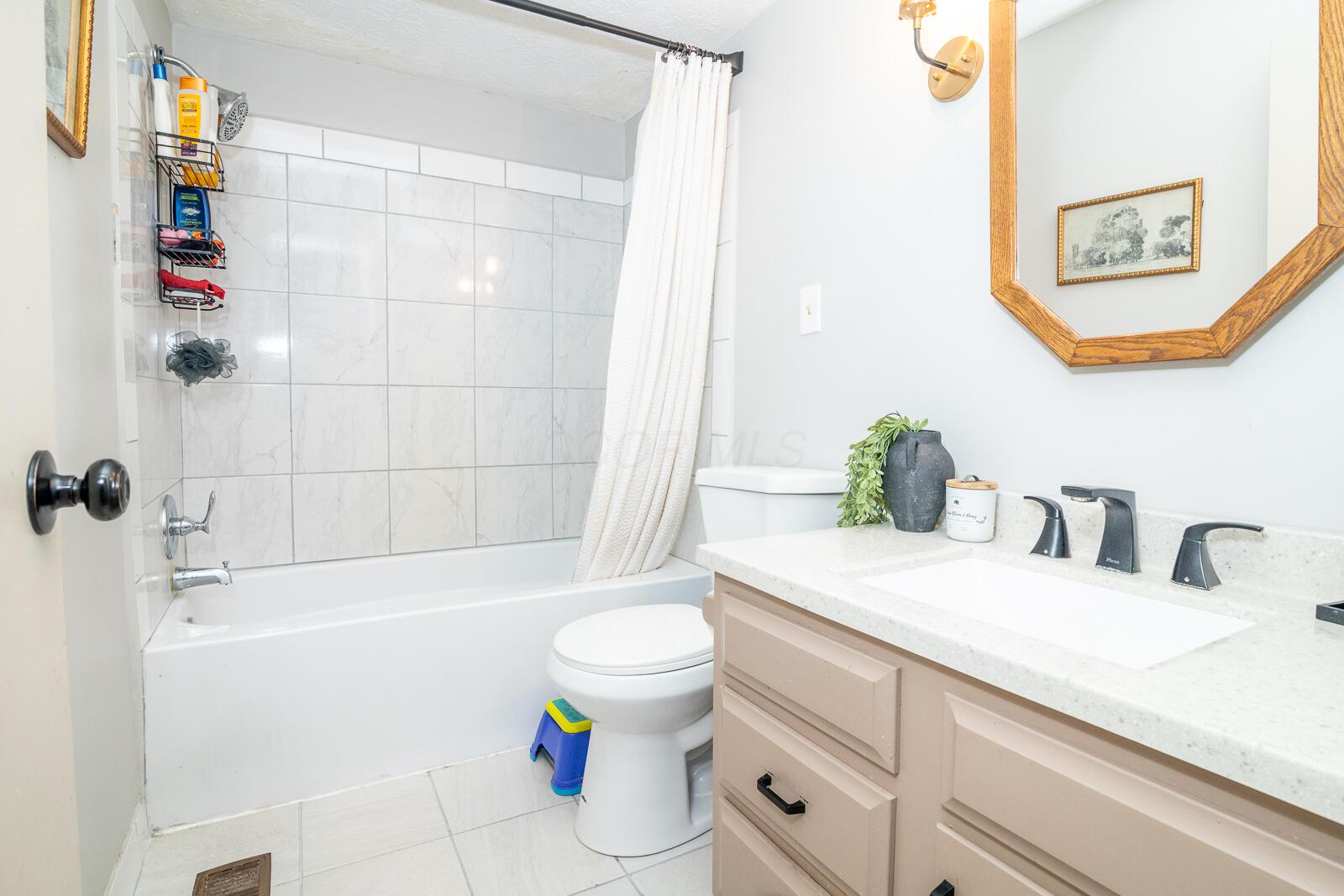 3548 S Hamilton Road Property Photo 12