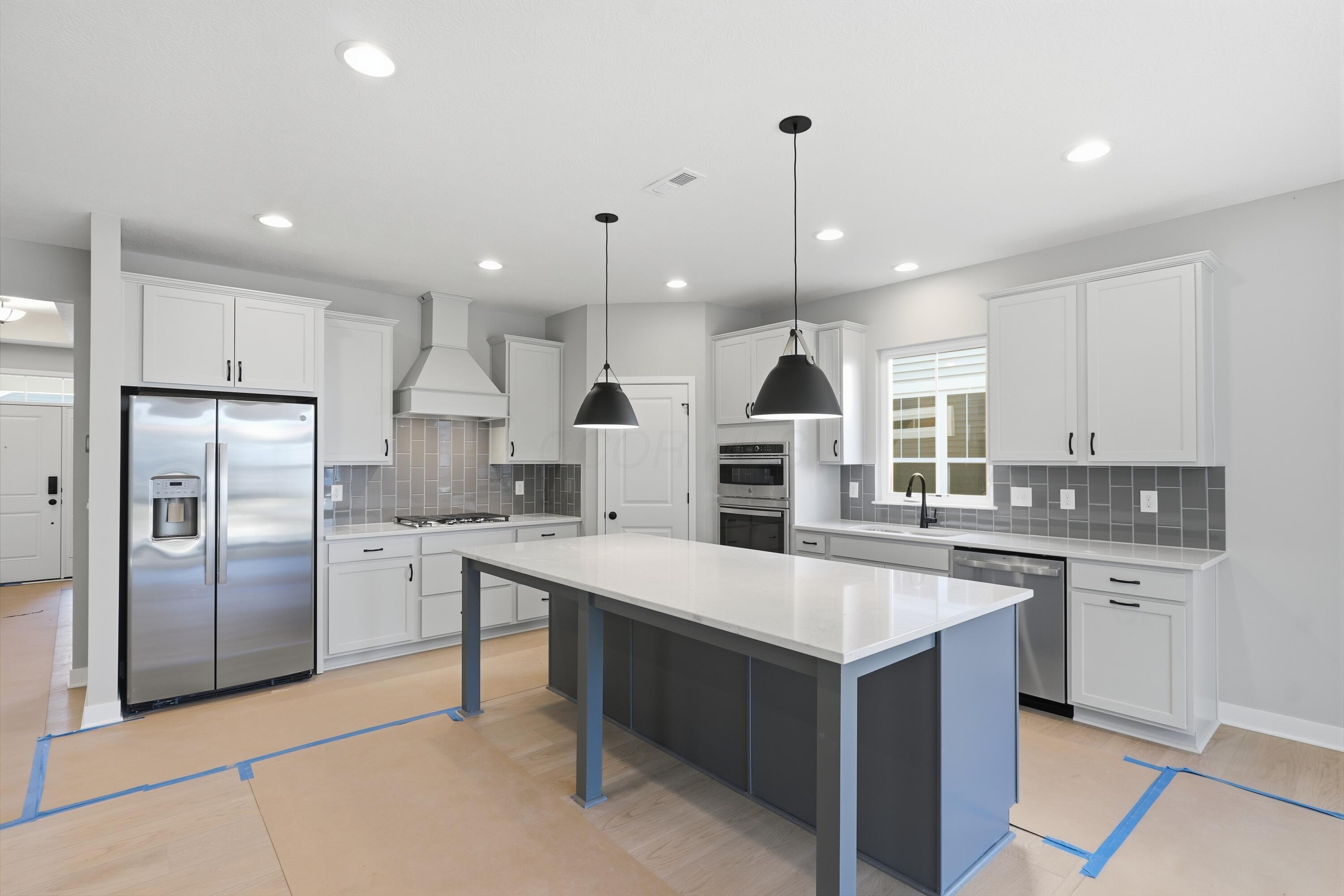 4541 Corsican E Property Photo 6