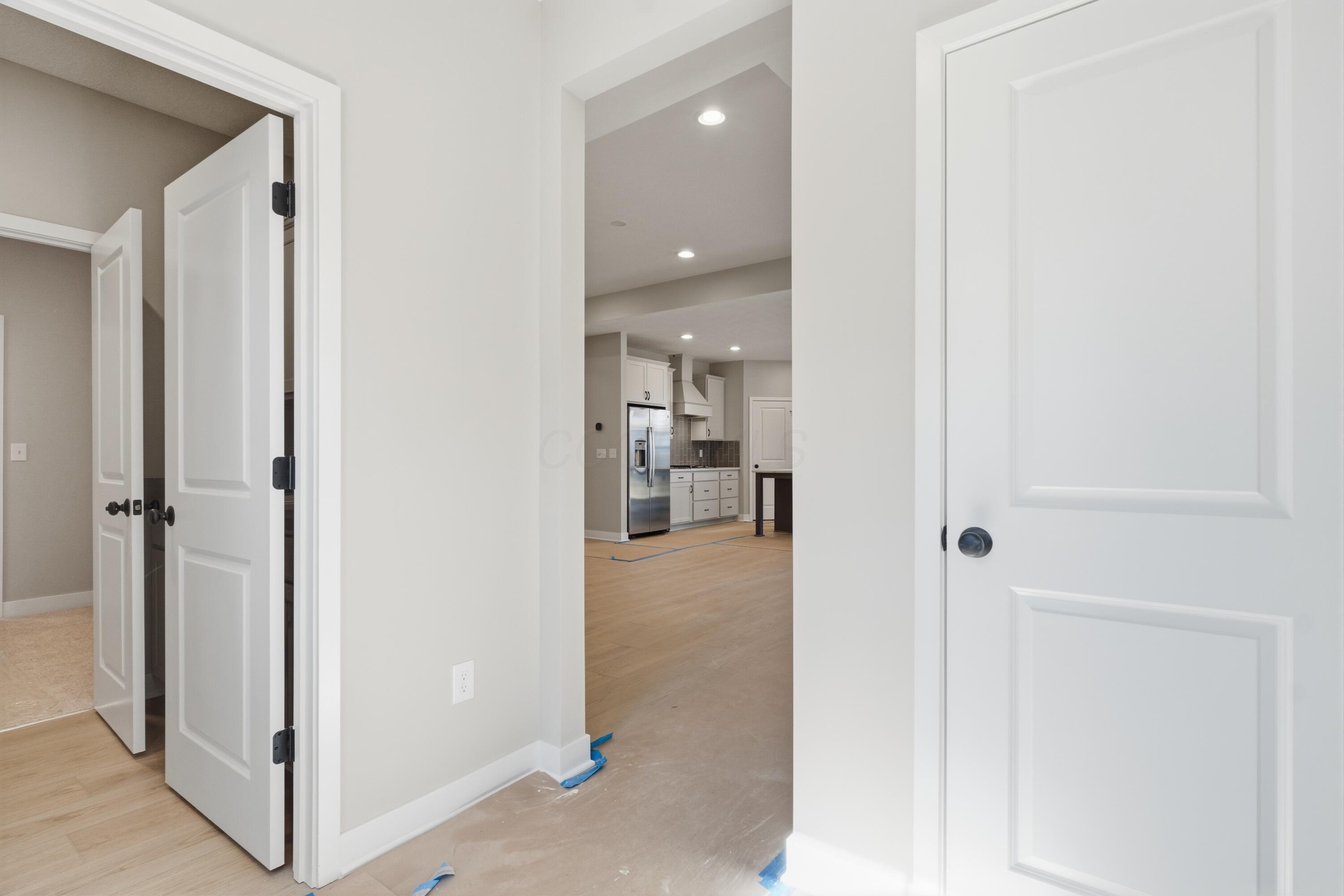 4541 Corsican E Property Photo 15