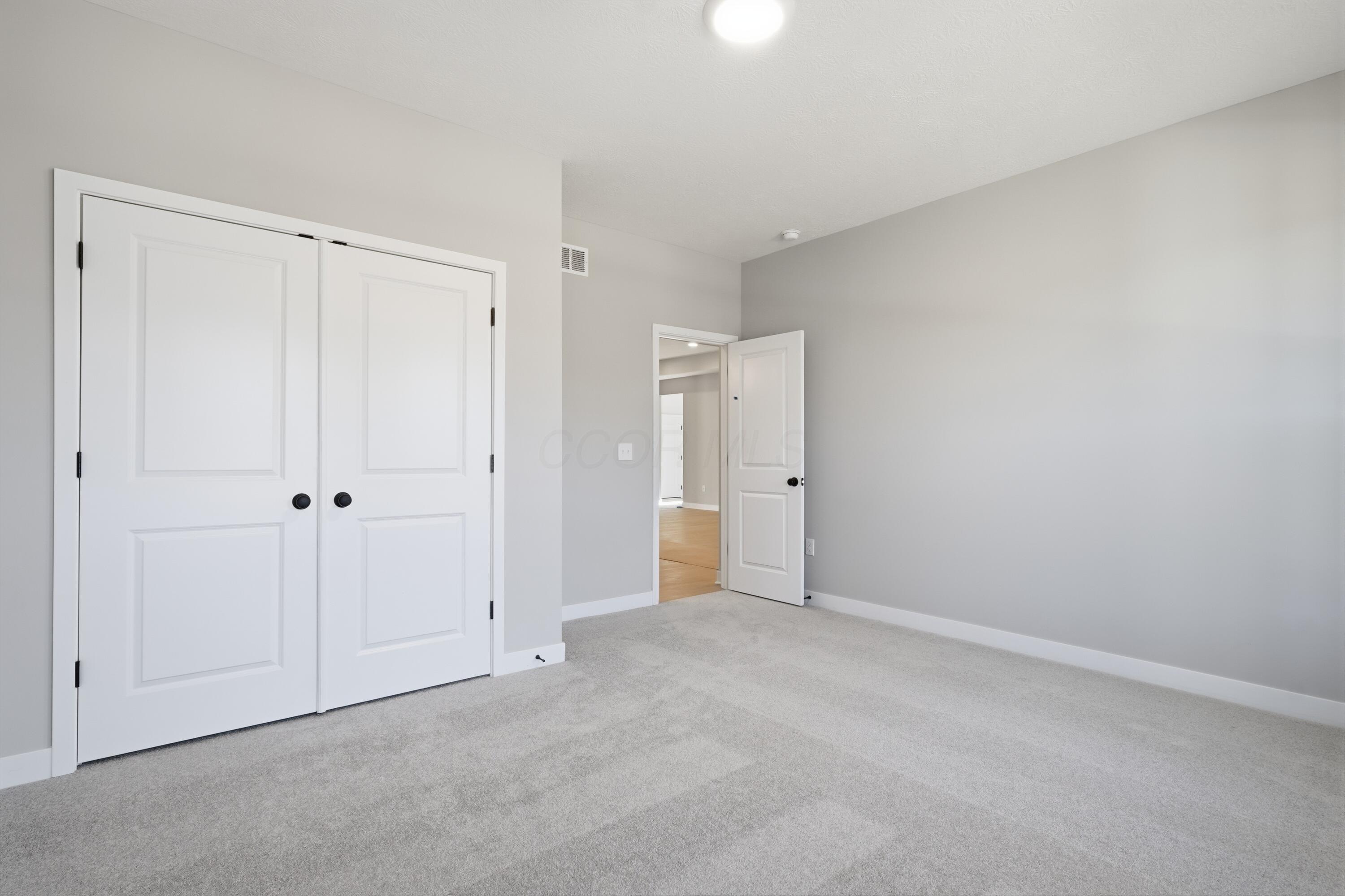 4541 Corsican E Property Photo 18