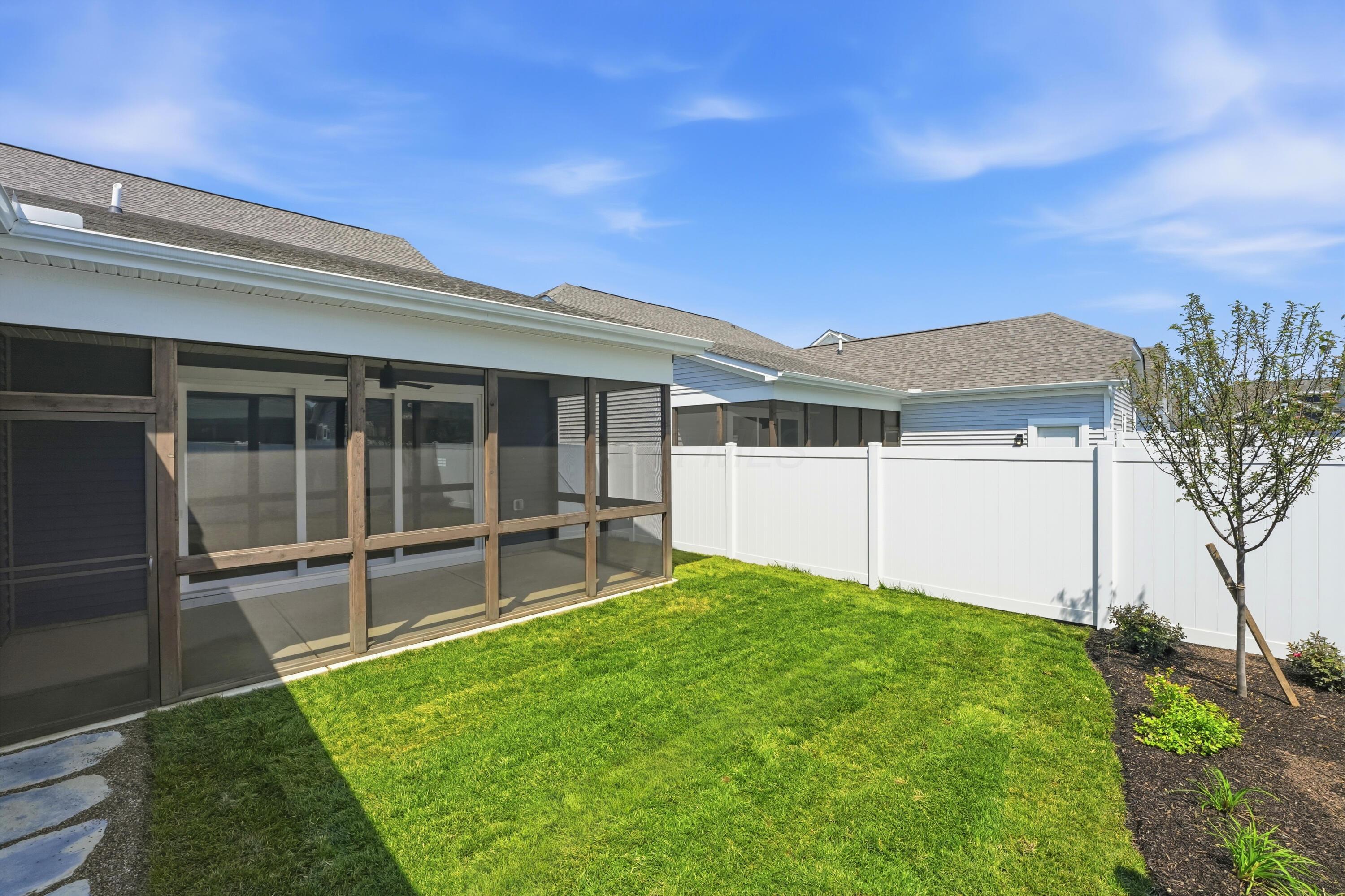 4541 Corsican E Property Photo 20