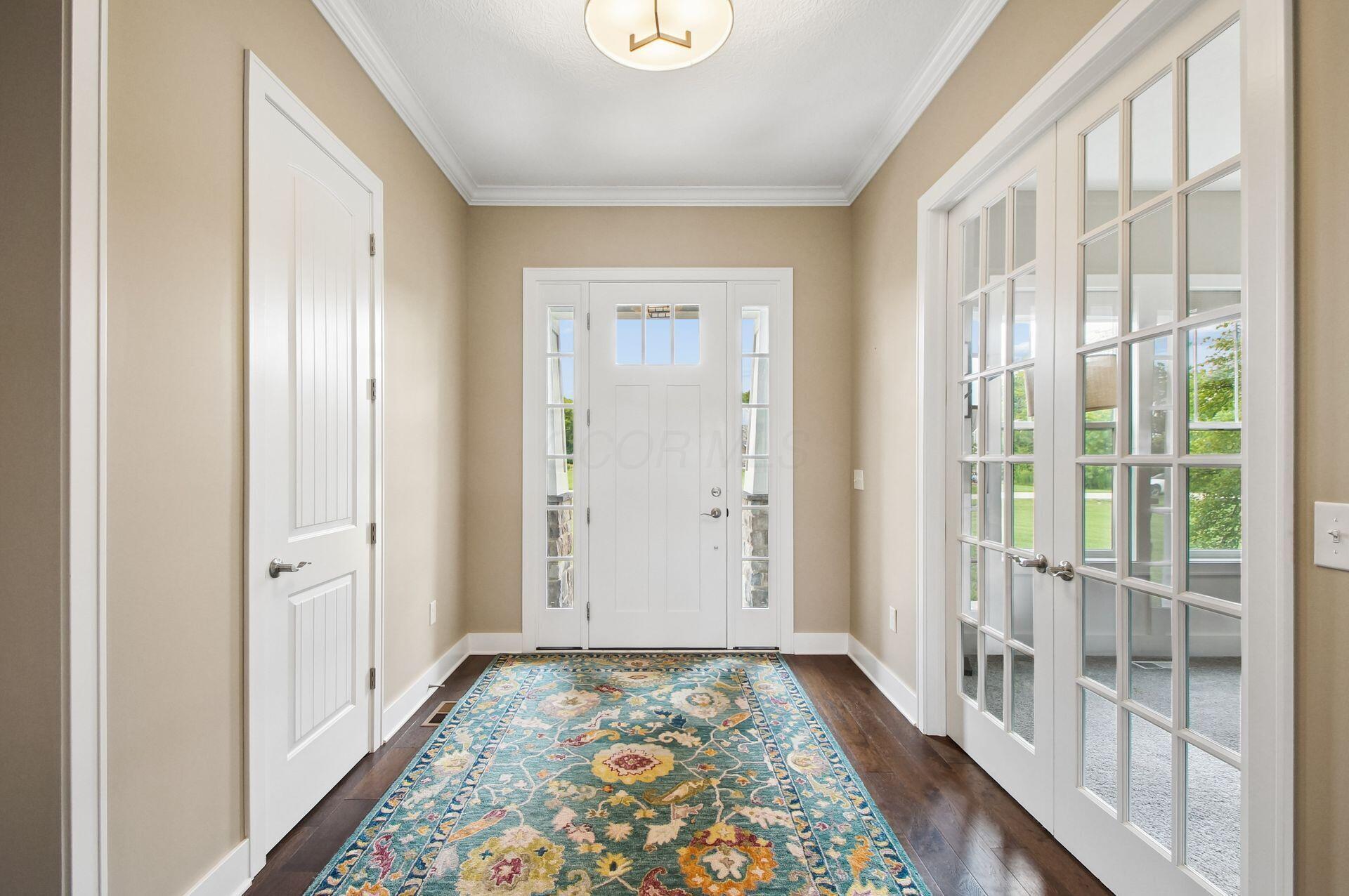 8580 Fitzhamon Drive Property Photo 6