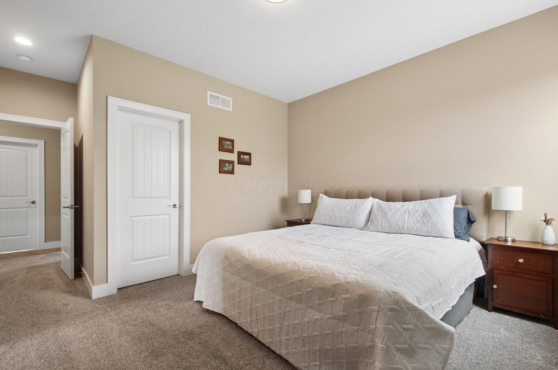 8580 Fitzhamon Drive Property Photo 37