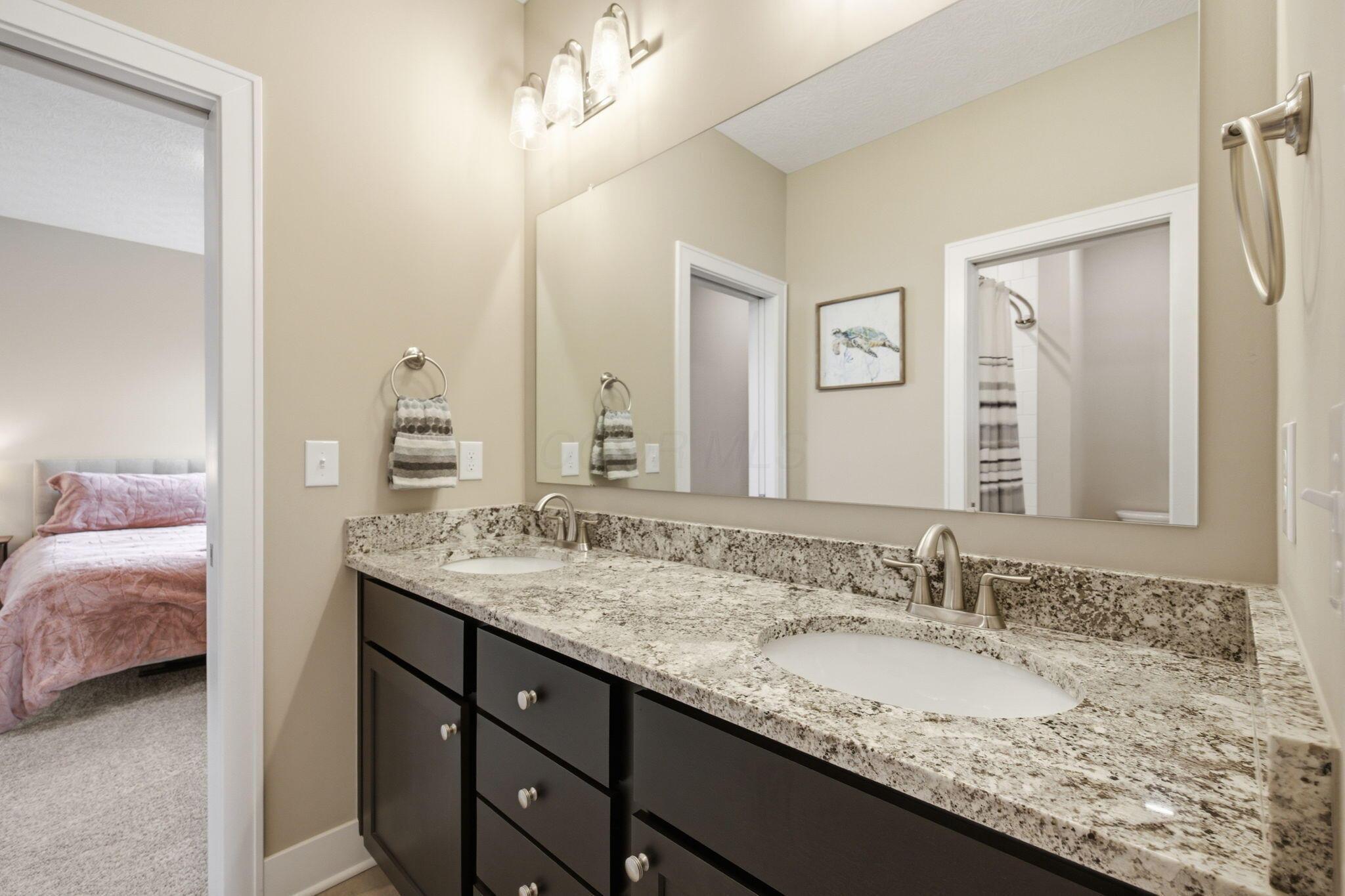 8580 Fitzhamon Drive Property Photo 40