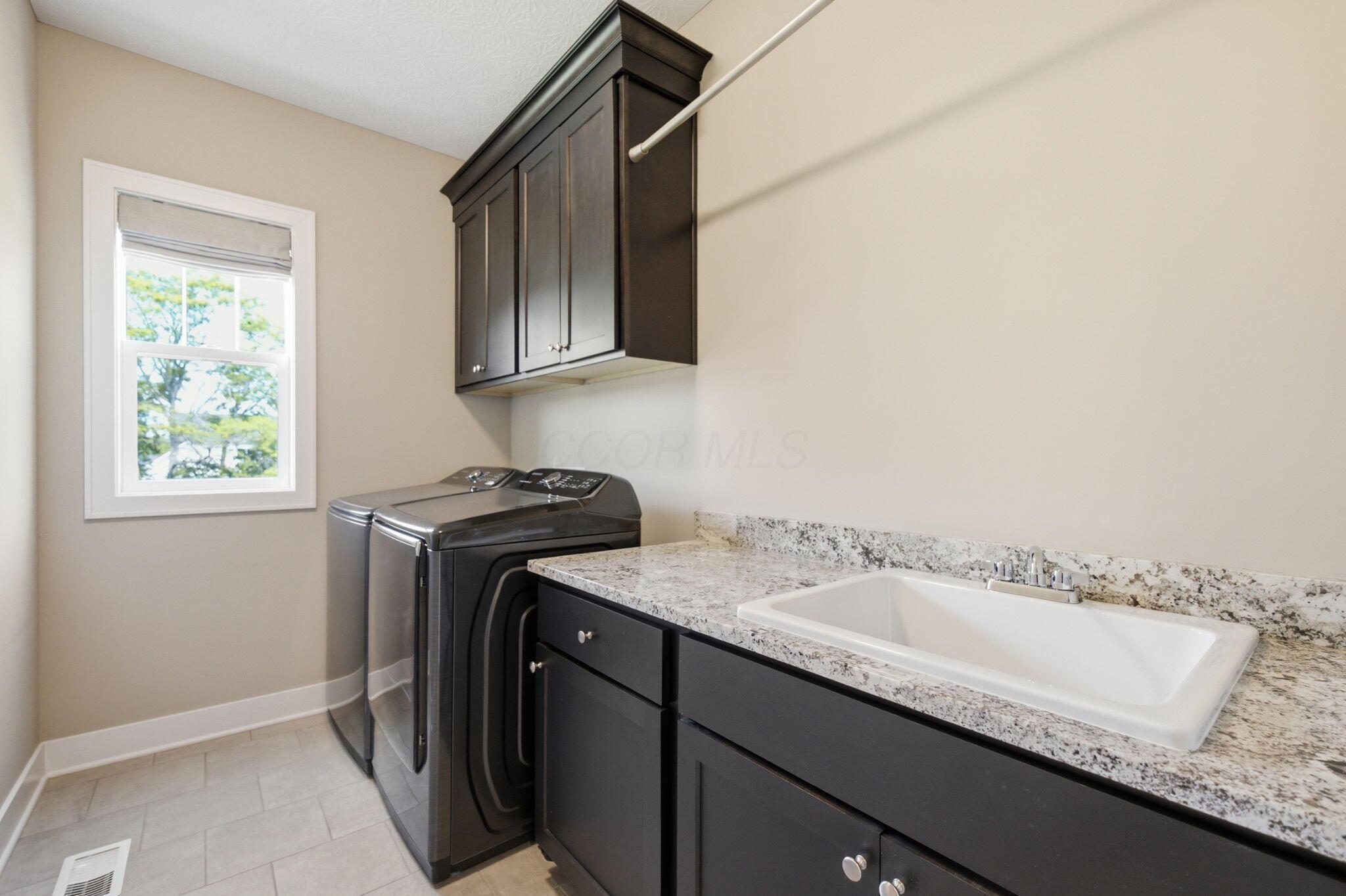 8580 Fitzhamon Drive Property Photo 49
