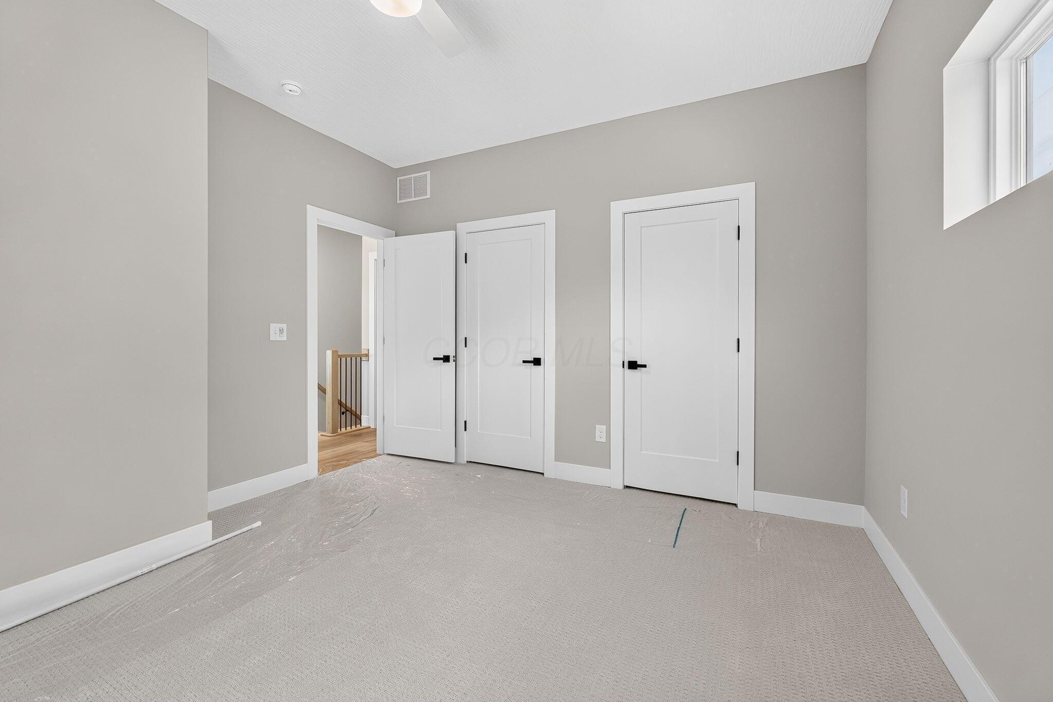 977 Oak Street Property Photo 29