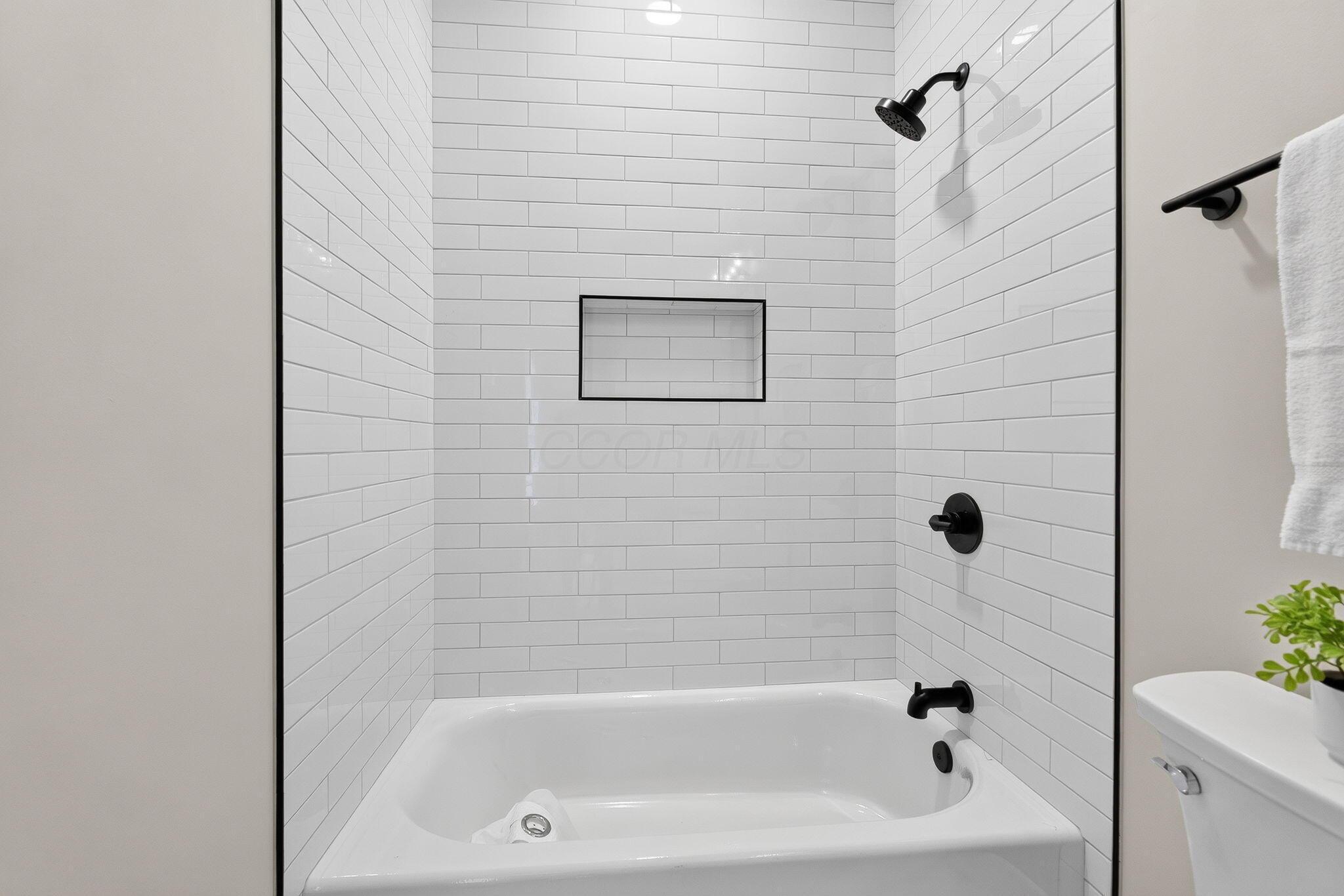 977 Oak Street Property Photo 31