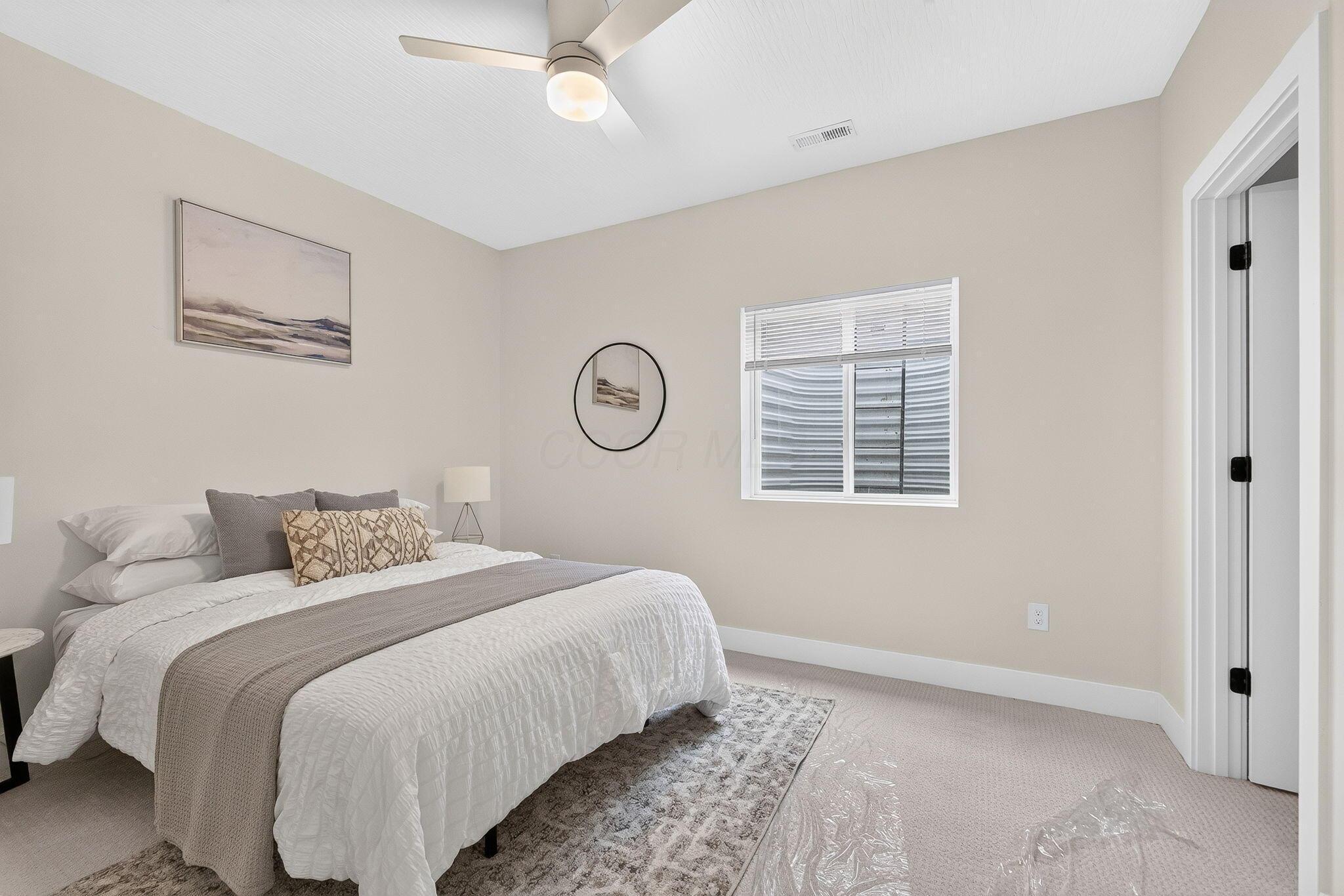 977 Oak Street Property Photo 37