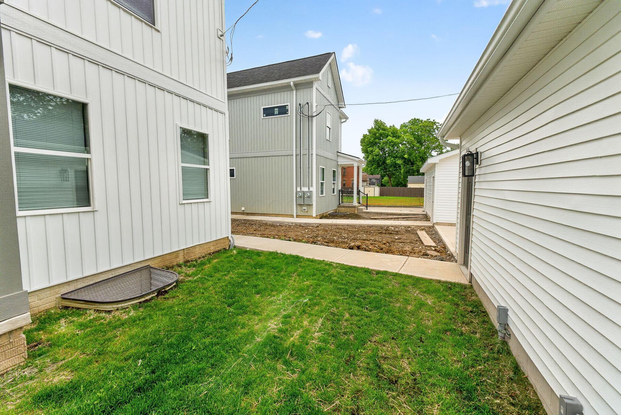 977 Oak Street Property Photo 46