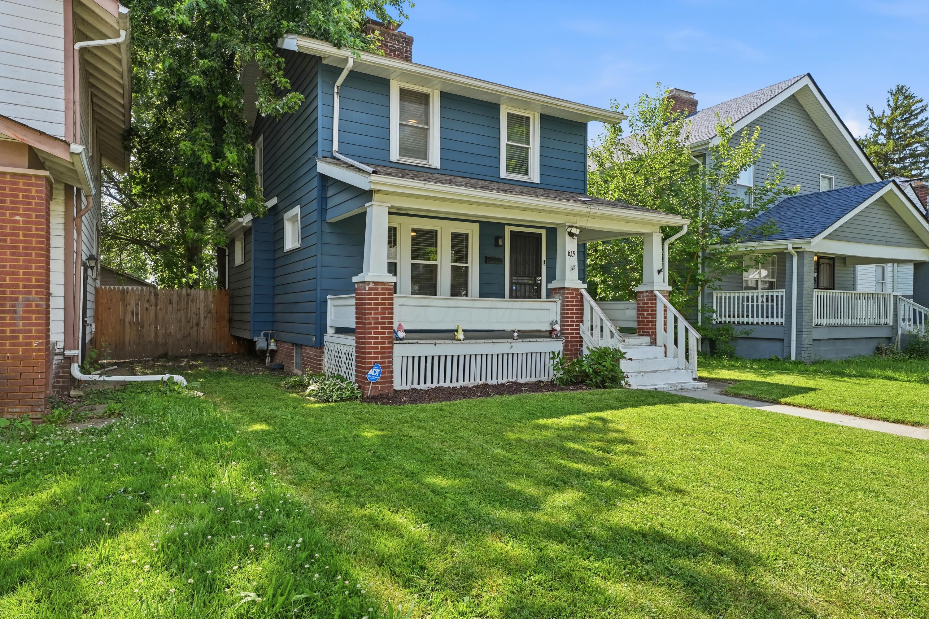 615 Larcomb Avenue Property Photo 2