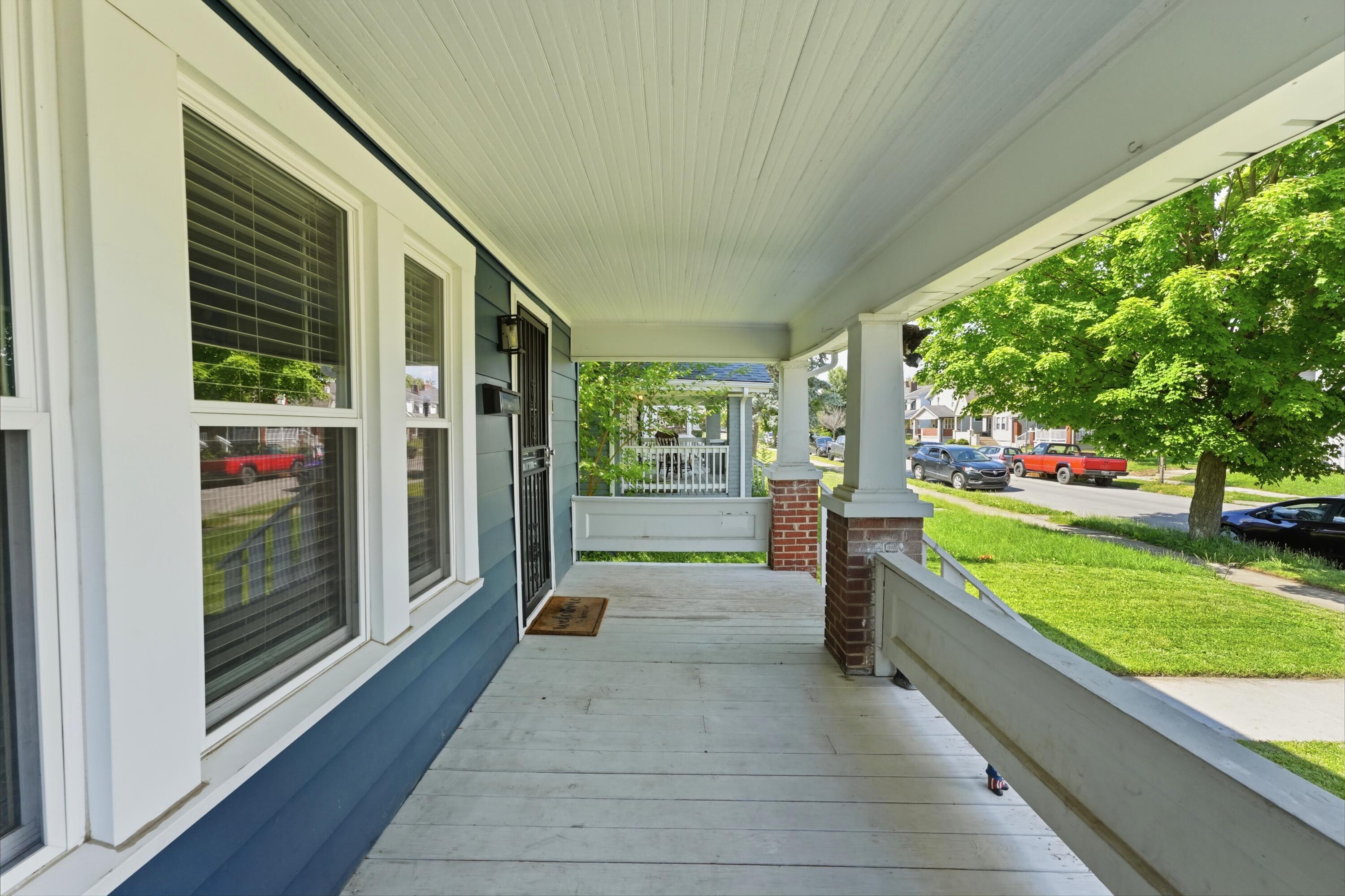 615 Larcomb Avenue Property Photo 4