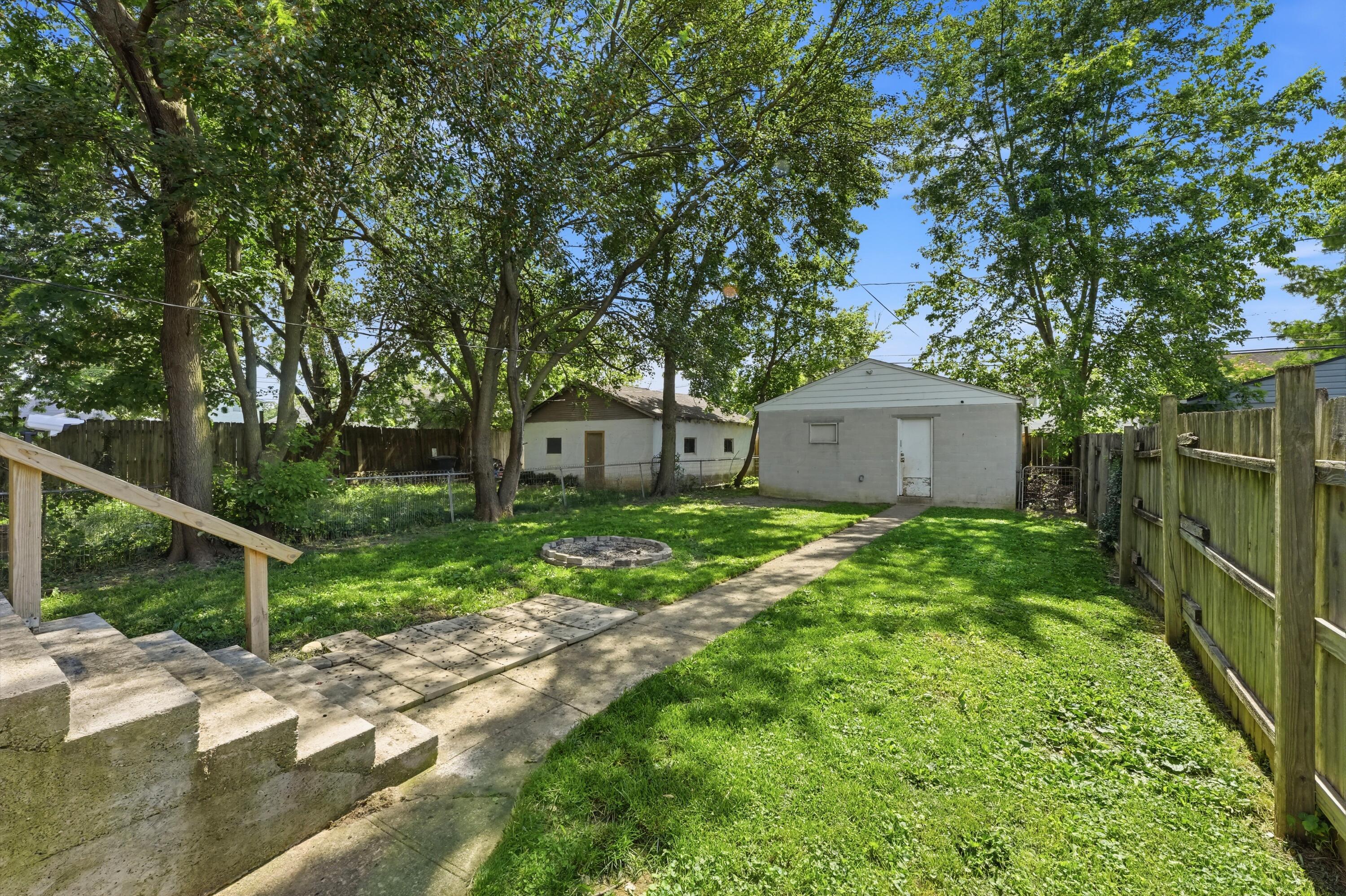 615 Larcomb Avenue Property Photo 31