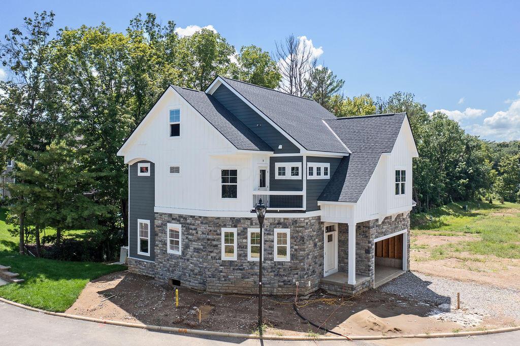 226022238 Property Photo 1