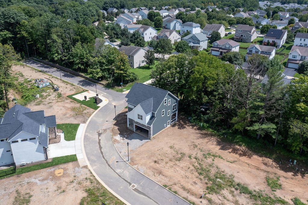 226022238 Property Photo 25