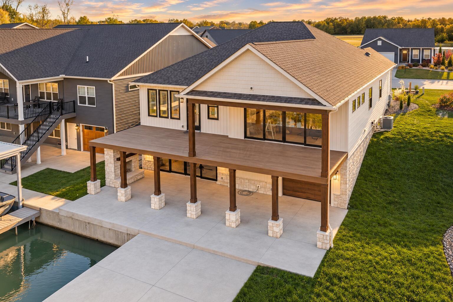 9692 Heron Way Property Photo 2