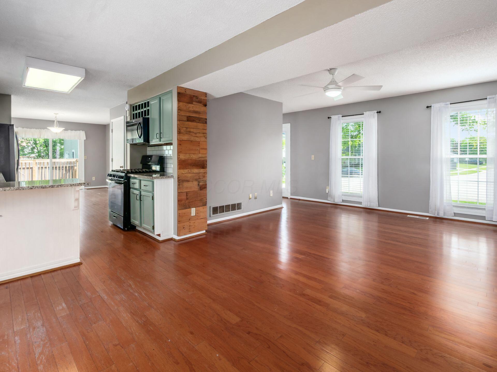 5955 Waterview Drive Property Photo 11