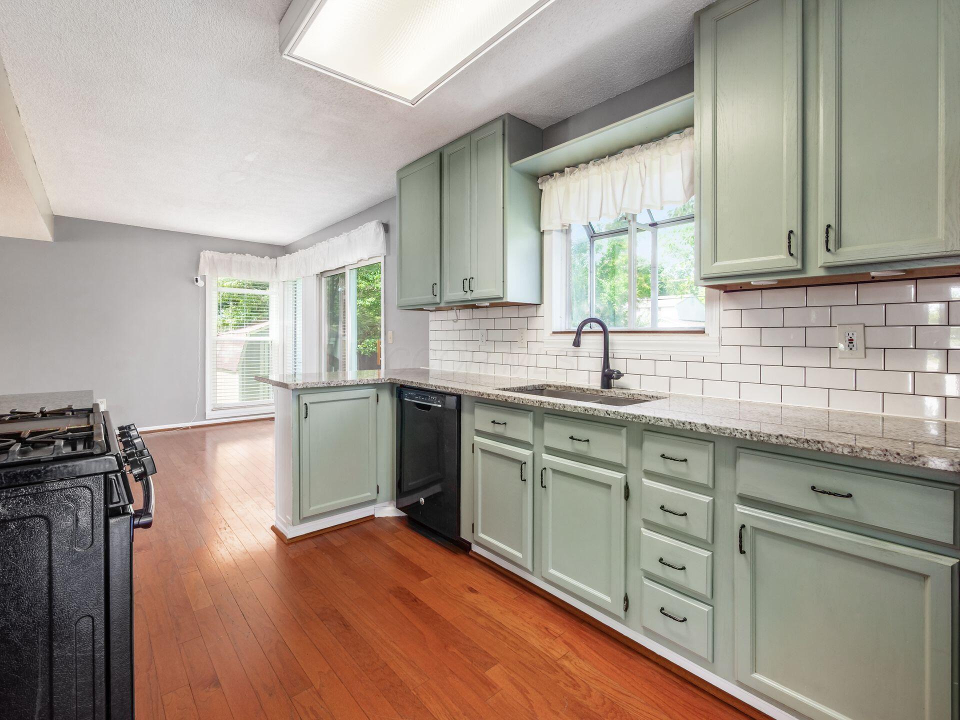 5955 Waterview Drive Property Photo 12