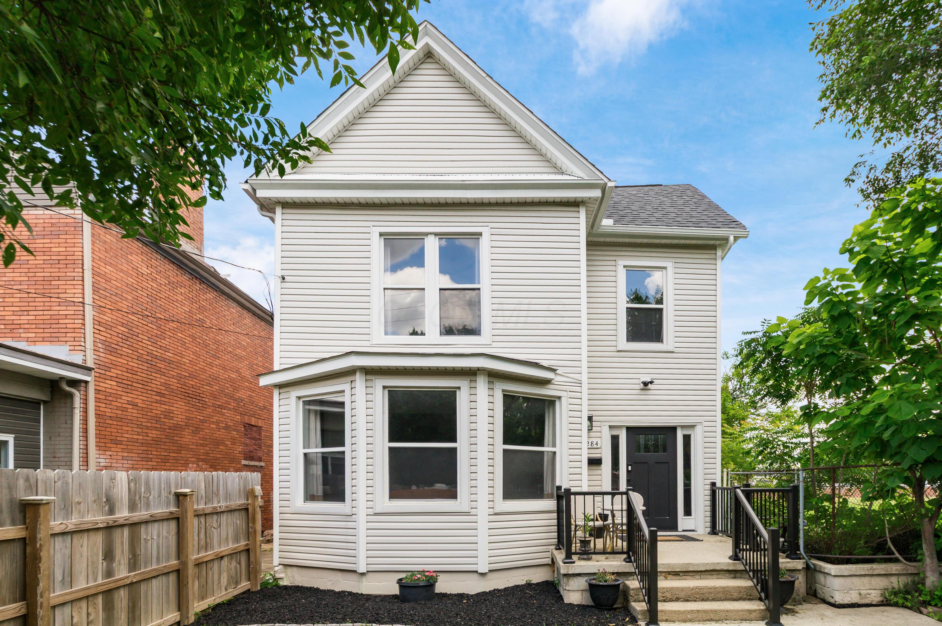 1284 E Mound Street Property Photo 1