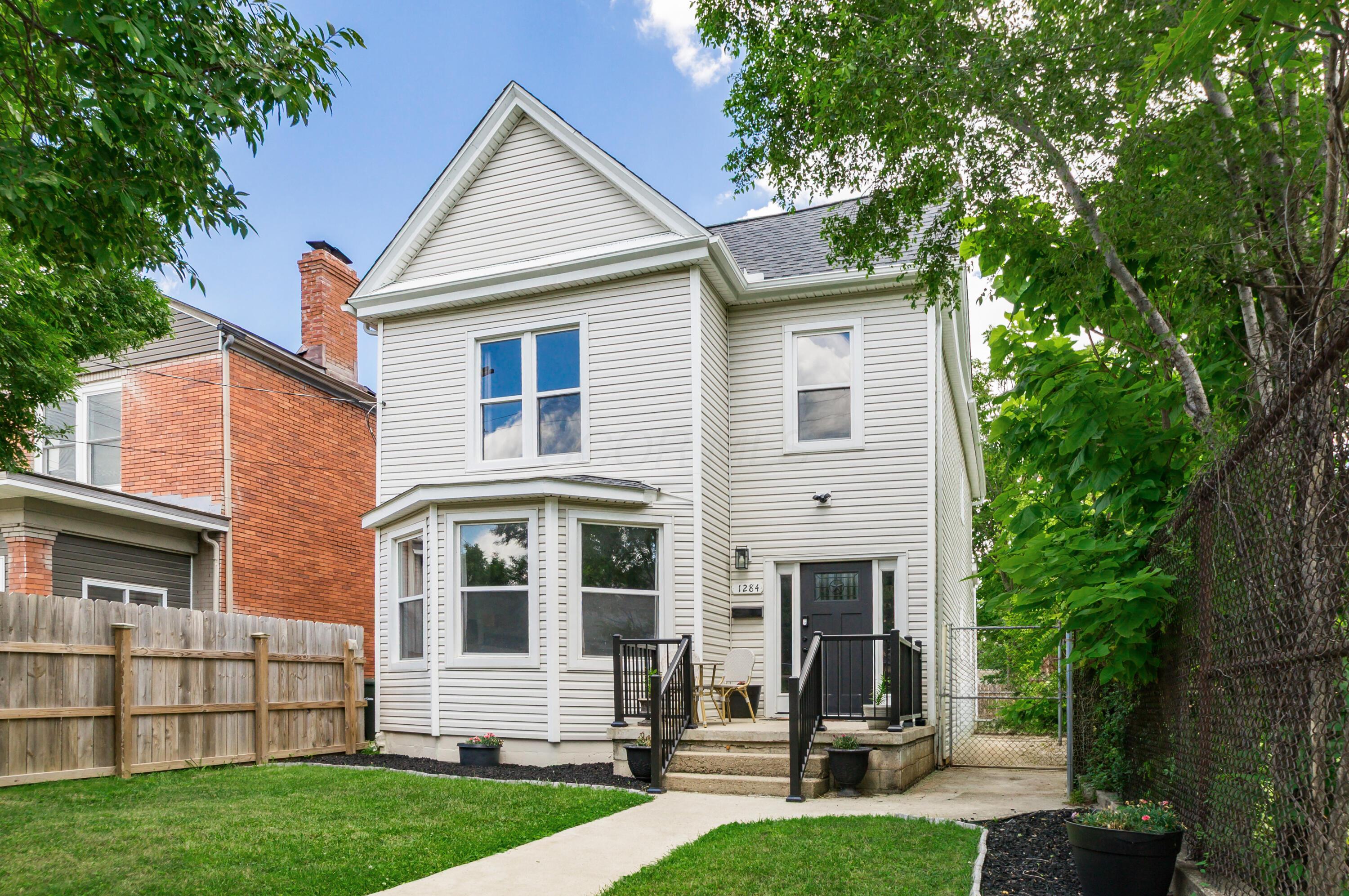 1284 E Mound Street Property Photo 2